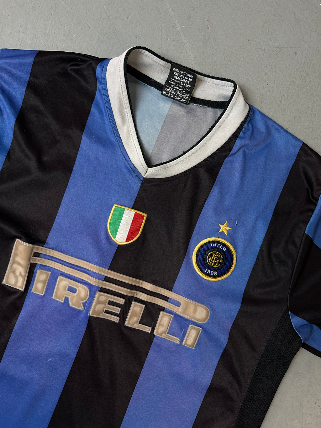 Detailliertes produktbild von Vintage Firelli Italia Inter Mailand Jersey M/L von vorne