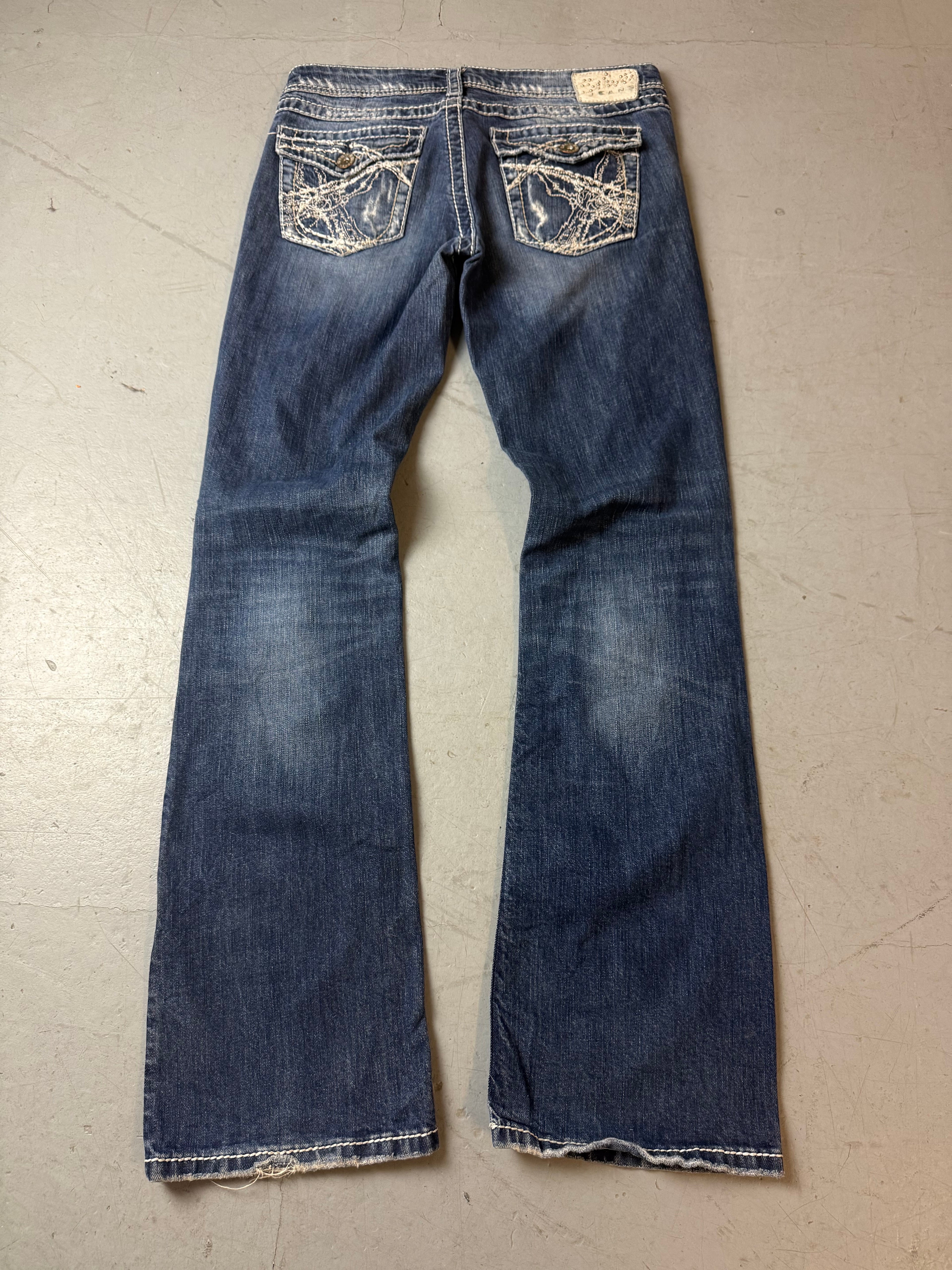 Vintage Silver Jeans Ripped Low Waist Bootcut Denim für Damen. Y2K 2000s Fashion