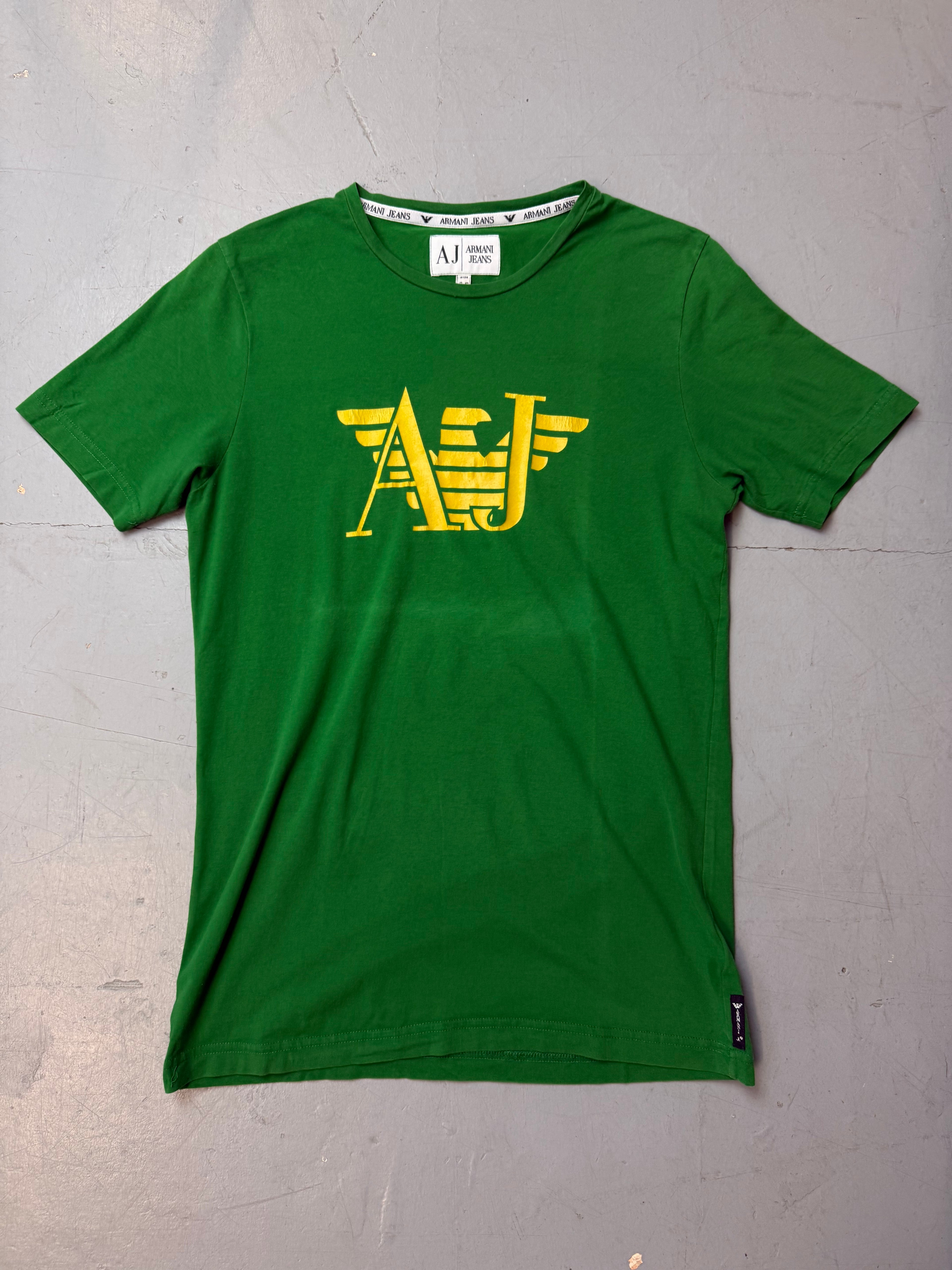 Vintage Armani Jeans Green and Yellow T-Shirt für Herren. Y2K Second Hand 2000s Fashion
