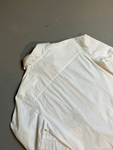Laden Sie das Bild in den Galerie-Viewer, Vintage Alviero Martini White Button-Up Shirt M/L