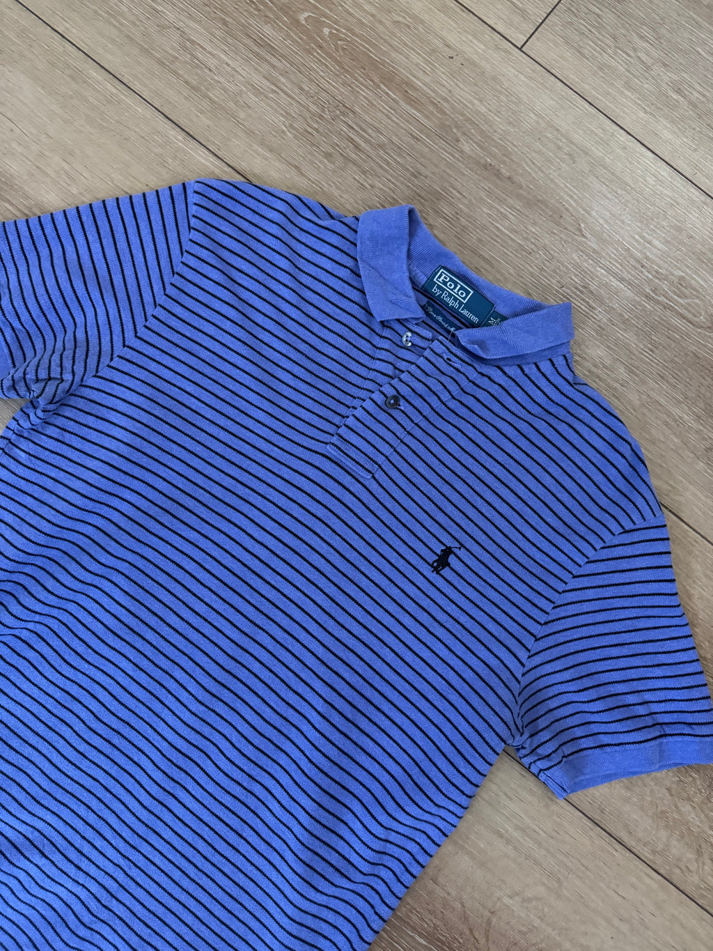 Detailbild von Vintage Polo Ralph Lauren Purple Striped Polo Shirt von vorne