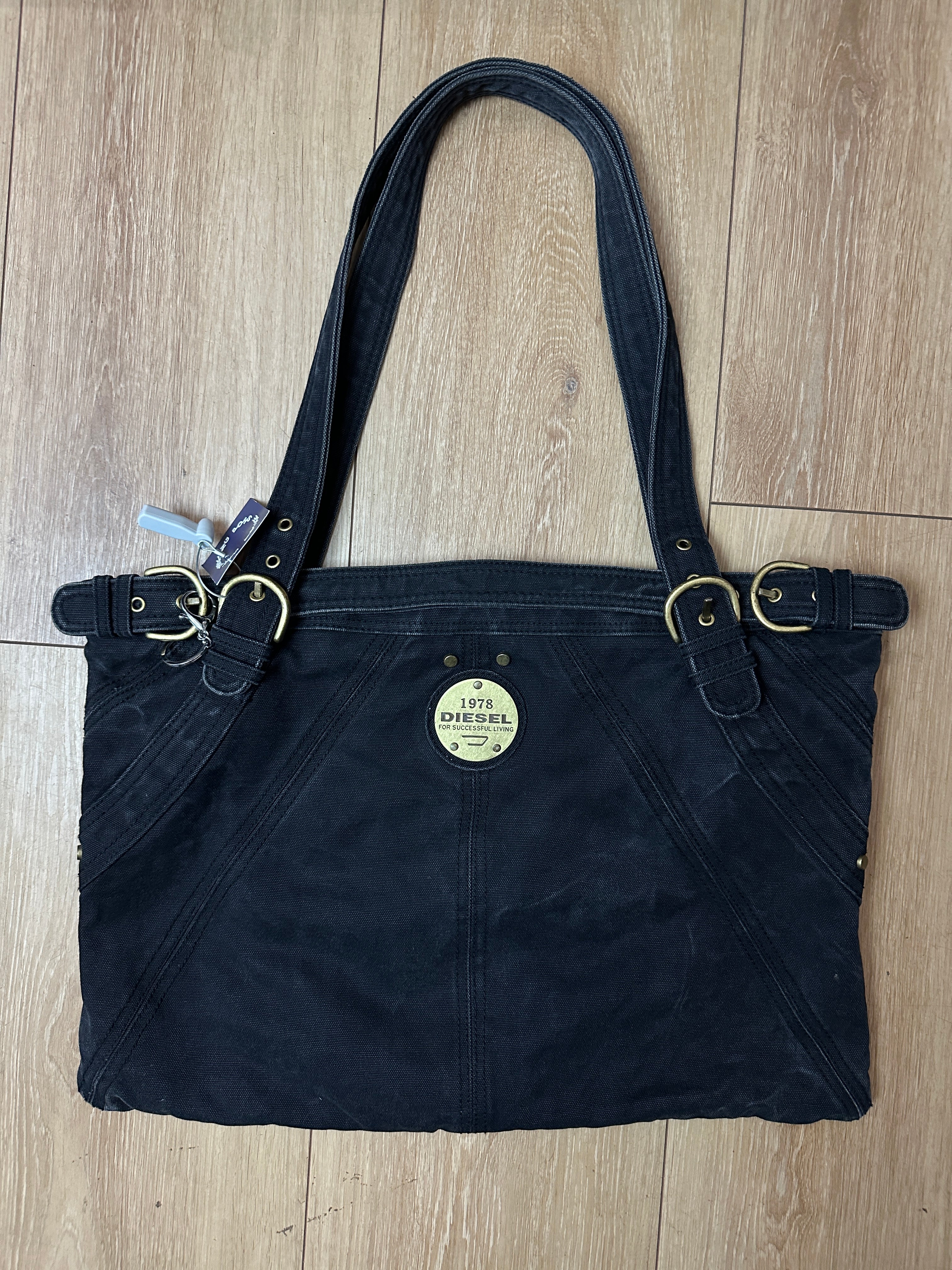 Produktbild von einer Vintage Diesel Tote Denim Bag von vorne