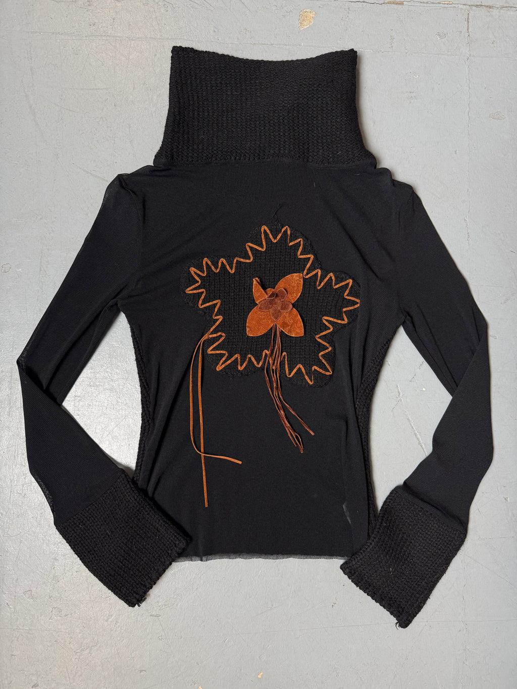 Vintage Black Mesh Knit Longsleeve für Damen. Y2K Secondhand 2000s Fashion.