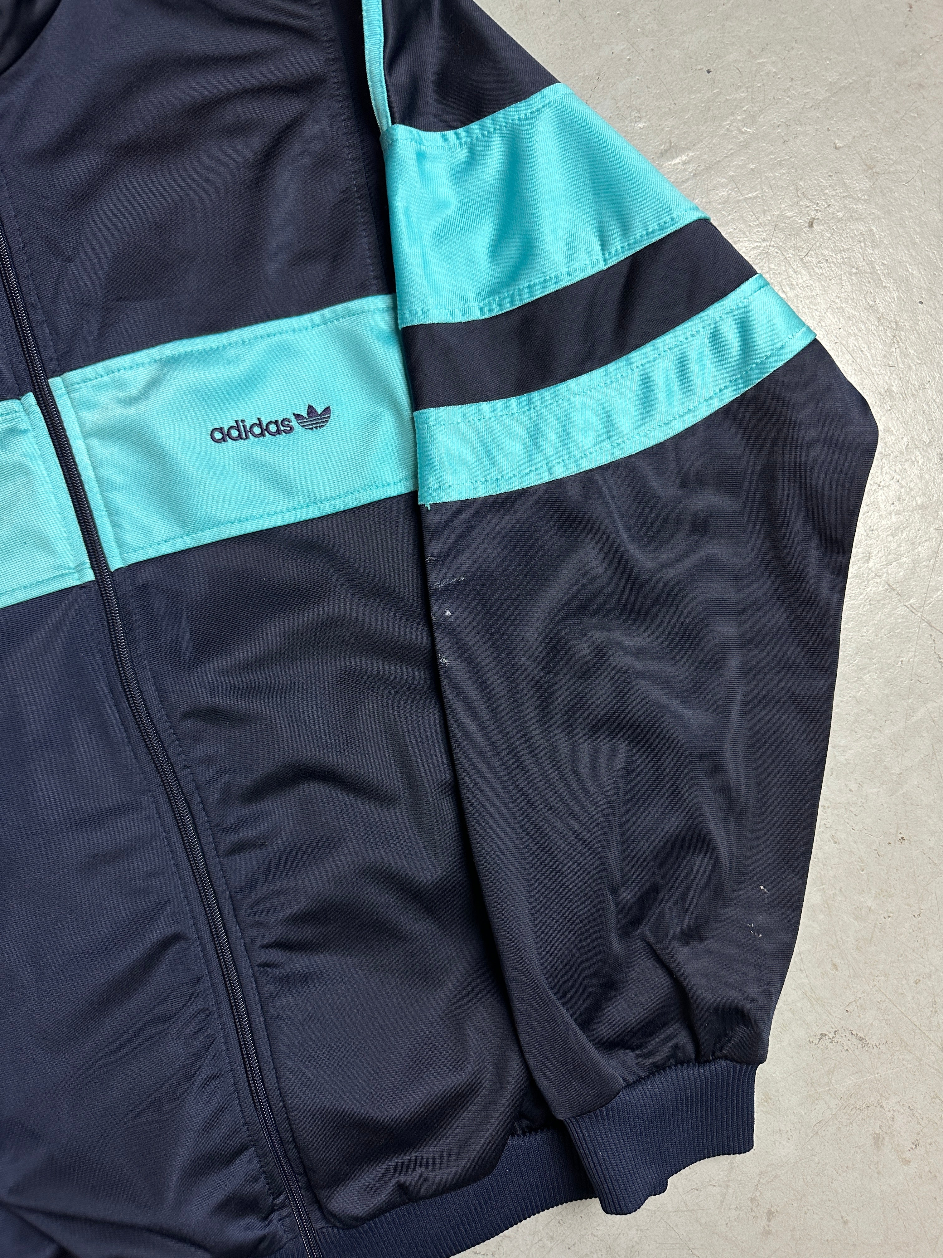 Detailliertes Produktbild von Vintage Adidas Blue Trackjacket S/M von vorne