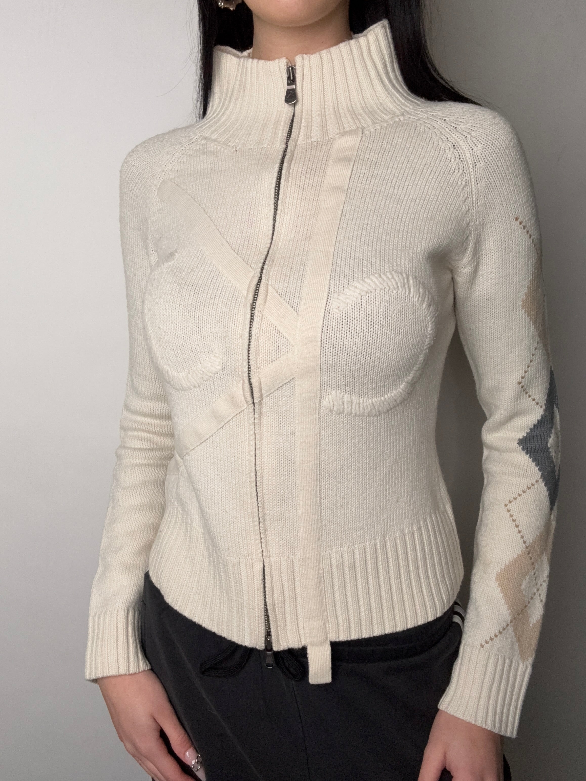 Tragebild von Vintage Calvin Klein Jeans Cream Knit Zip Up S von vorne 