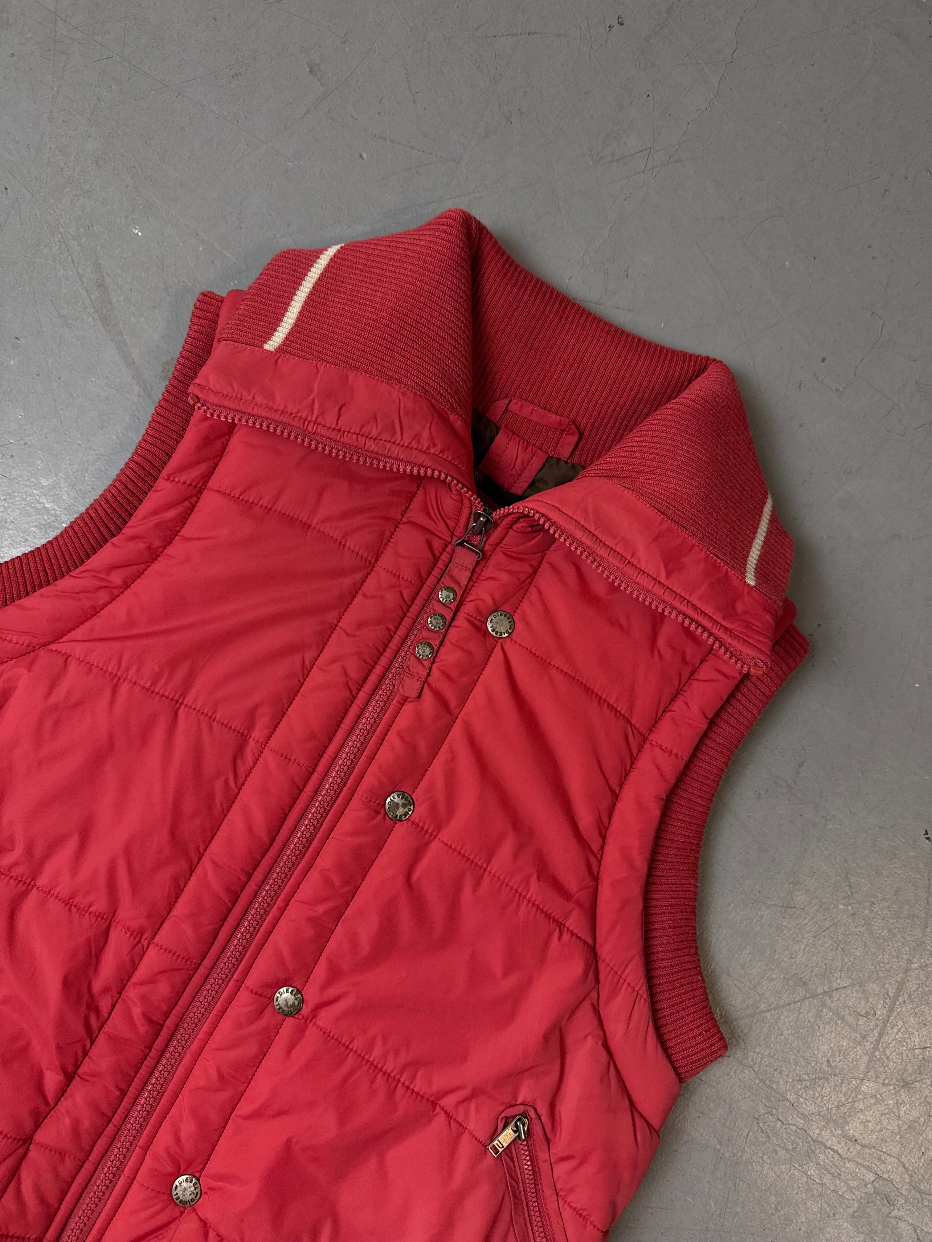 Detailliertes Produktbild von Vintage Diesel Coral Puffer Vest M/L von vorne