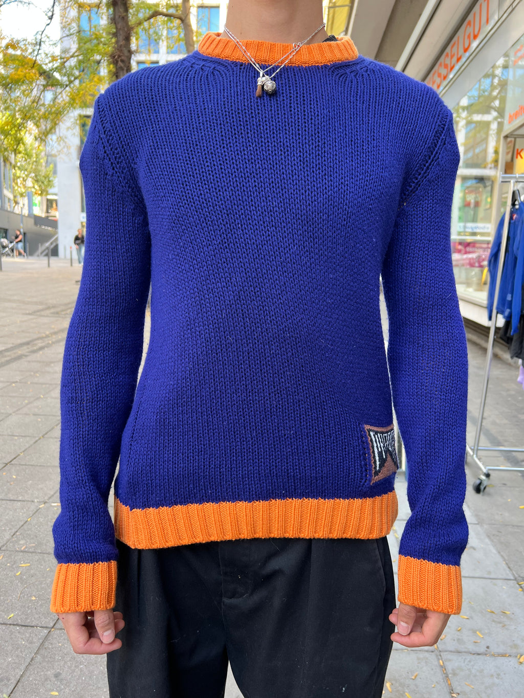 Prada AW18 Graphic Race Logo Knit Sweater (S) Blau Orange Strickpullover von Prada Still Thrifting Vintage Shop