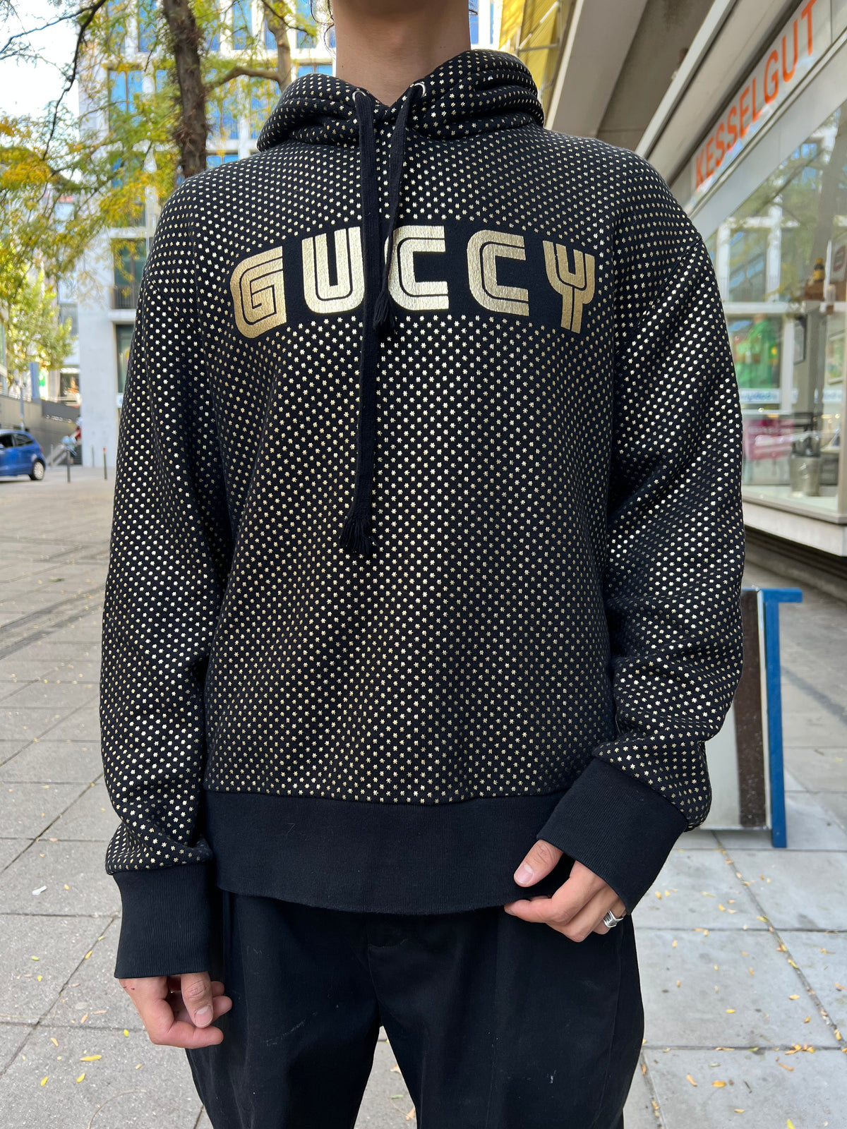 Gucci SEGA Hoodie (M) Vintage Gucci x Sega Printed Hoodie für Herren Still Thrifting Vintage Shop