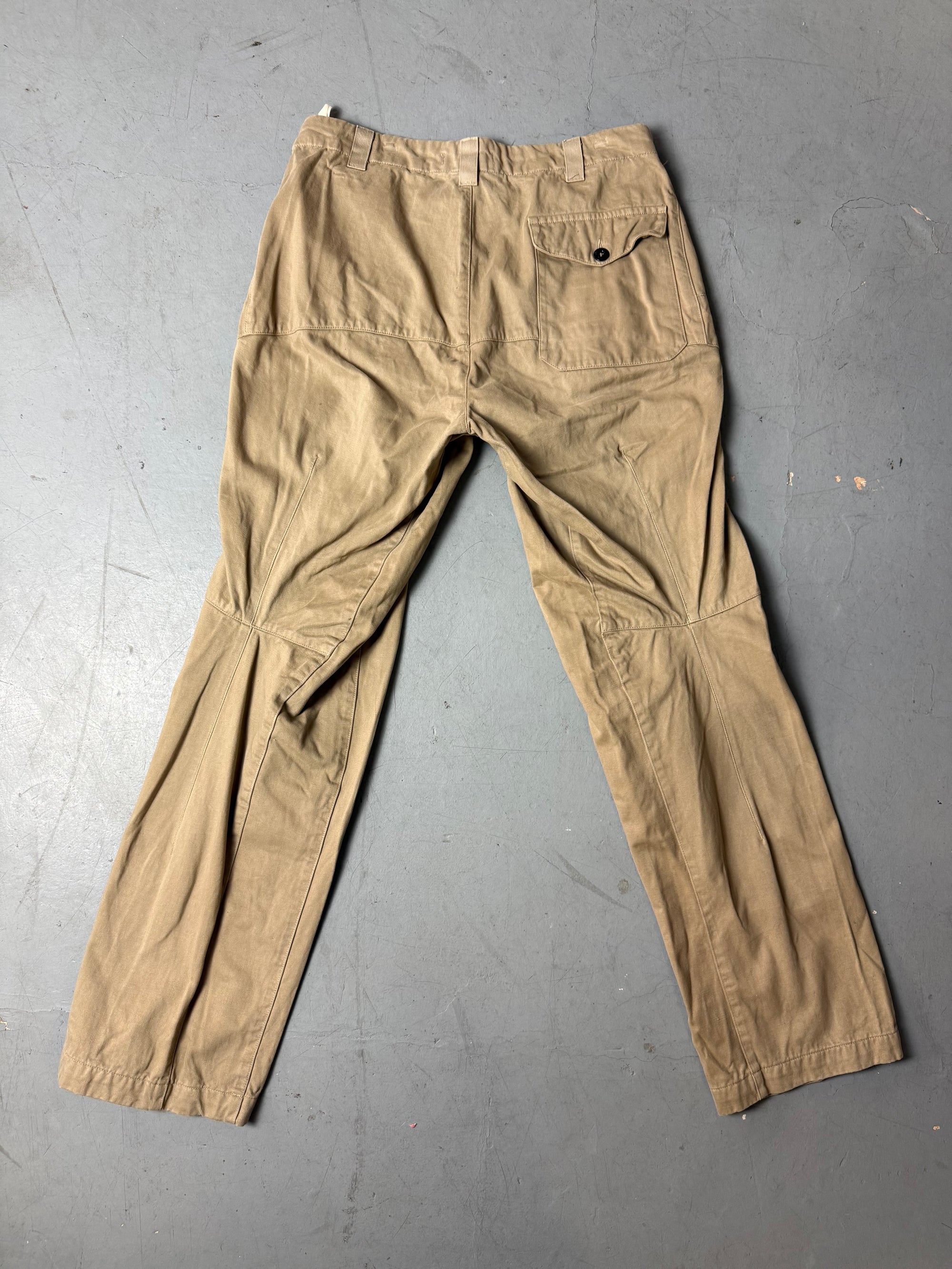 Produktbild von einer Vintage Stone Island Beige Pants von hinten