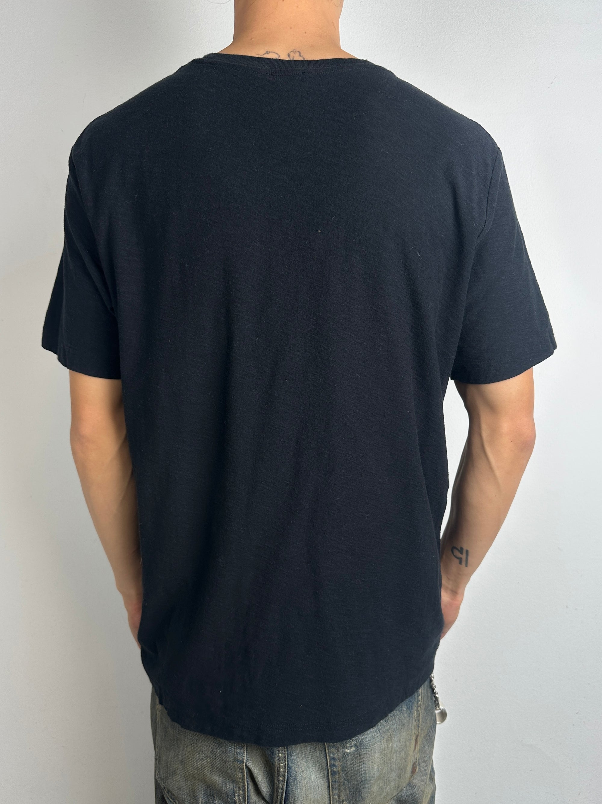 Tragebild von Vintage Black Printed & Studded Diesel T-Shirt von hinten