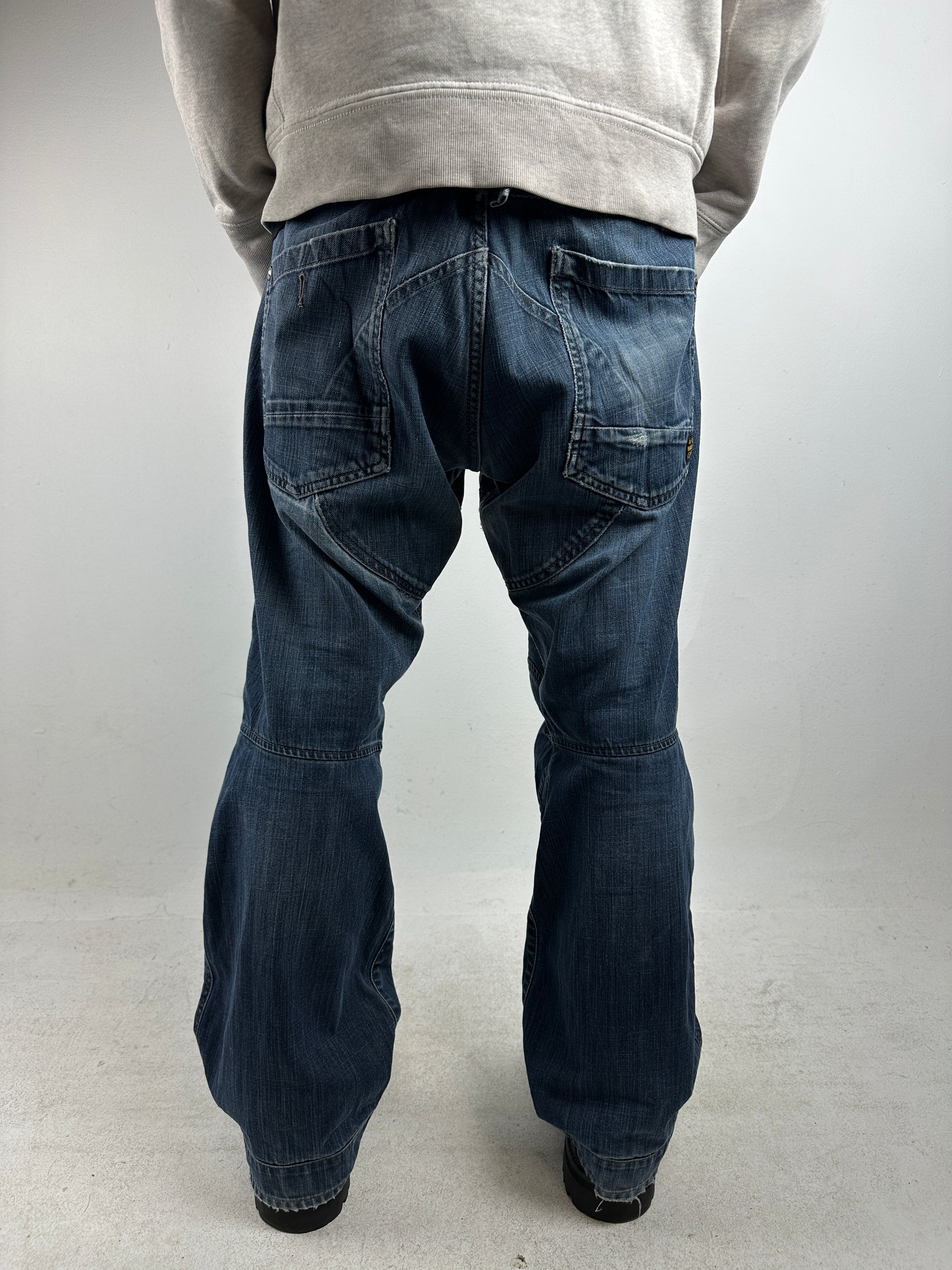 Tragebild von einer Vintage G-Star Raw Blue Jeans von hinten