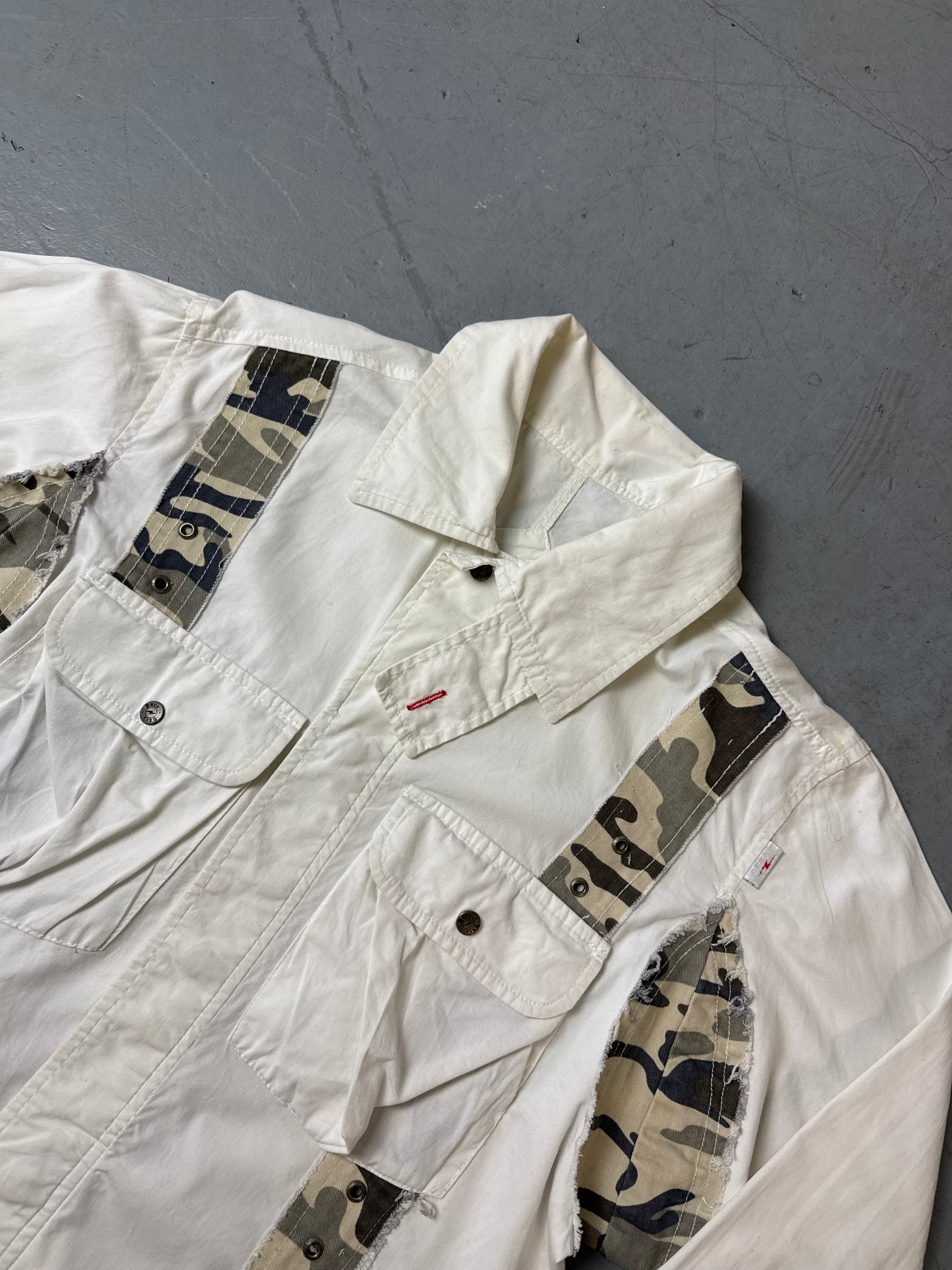 Detailbild von Vintage Zeus White Jacket with Camo Details von vorne