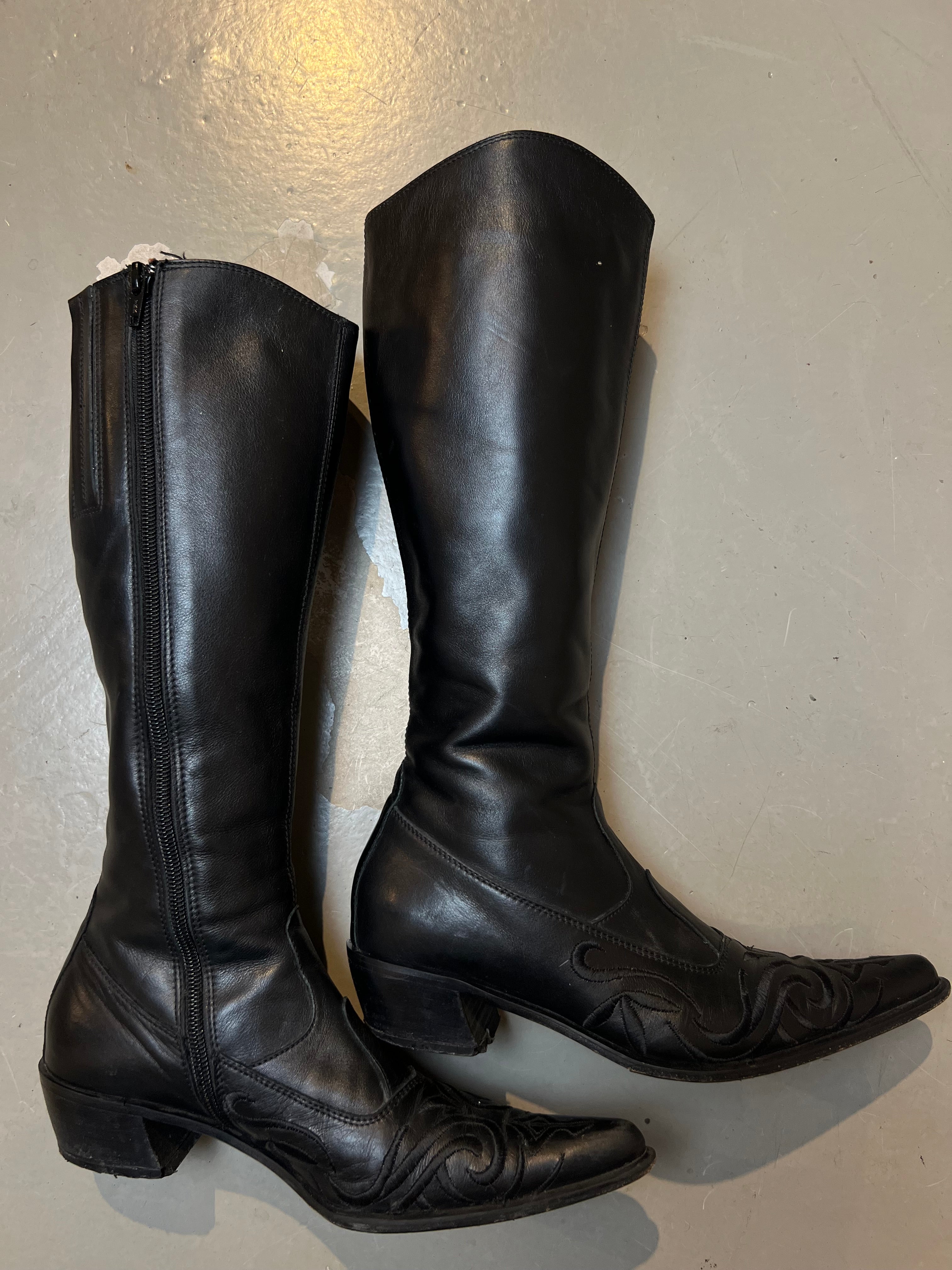 Vintage Black Cowboy Leather Boots 35