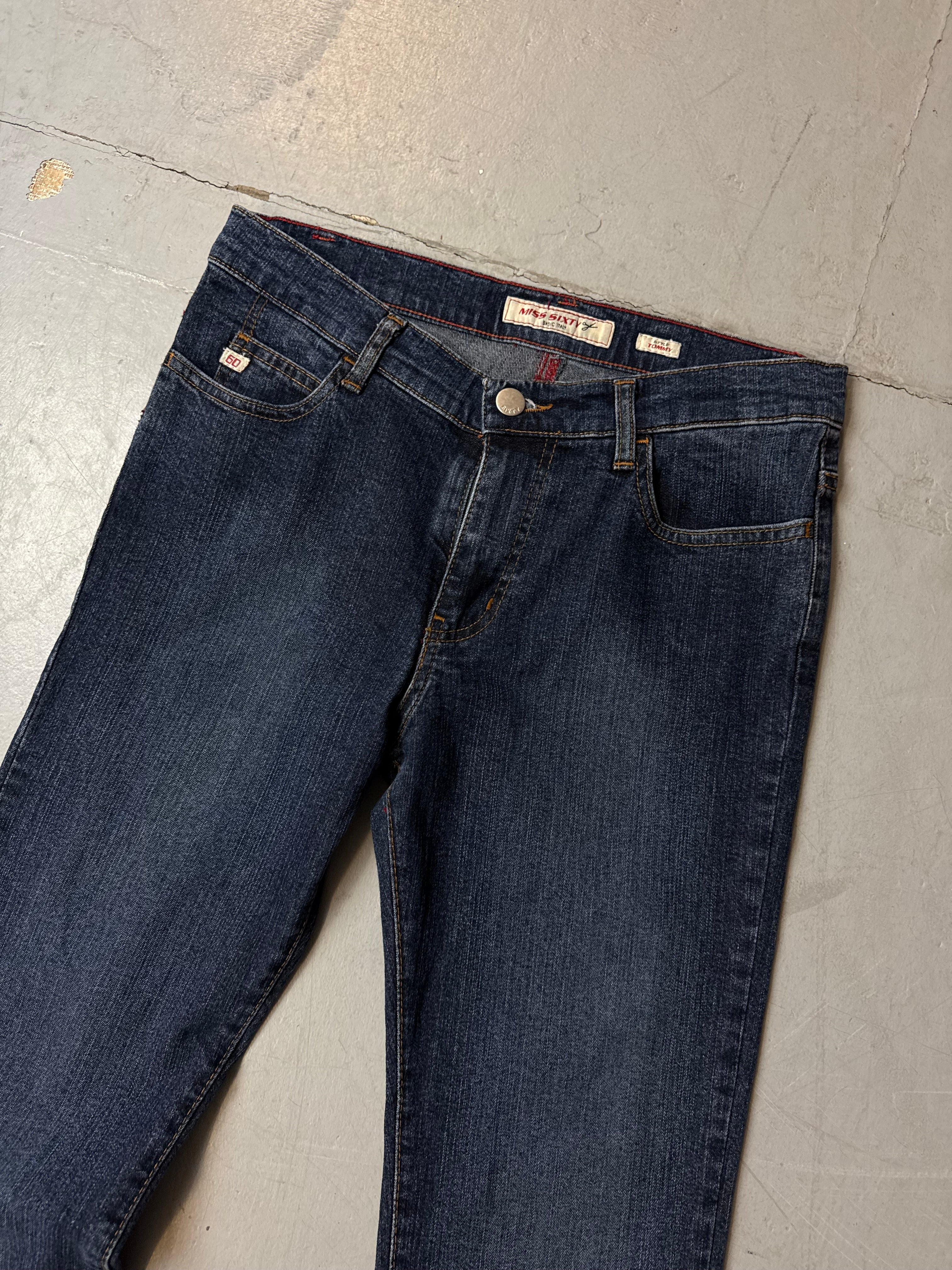 Vintage Miss Sixty Mid Waist Bootcut Jeans für Damen. Y2K Second Hand 2000s