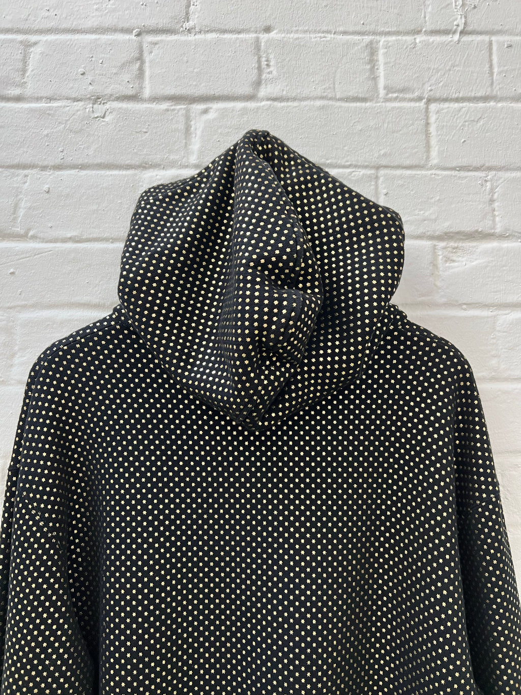 Gucci SEGA Hoodie (M) Vintage Gucci x Sega Printed Hoodie für Herren Still Thrifting Vintage Shop