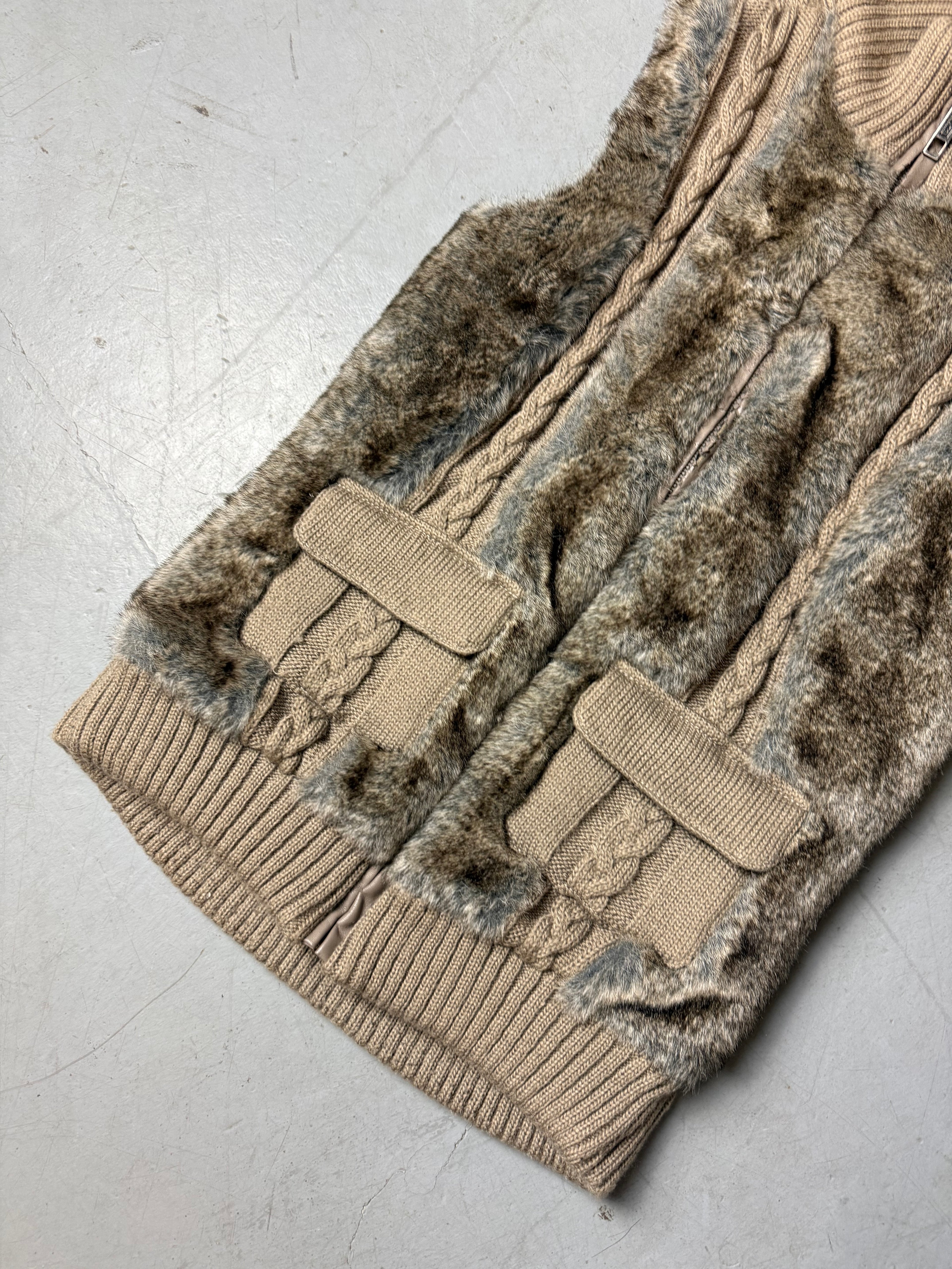 Detailbild von einer Vintage Brown Faux Fur Knit Vest von Bund