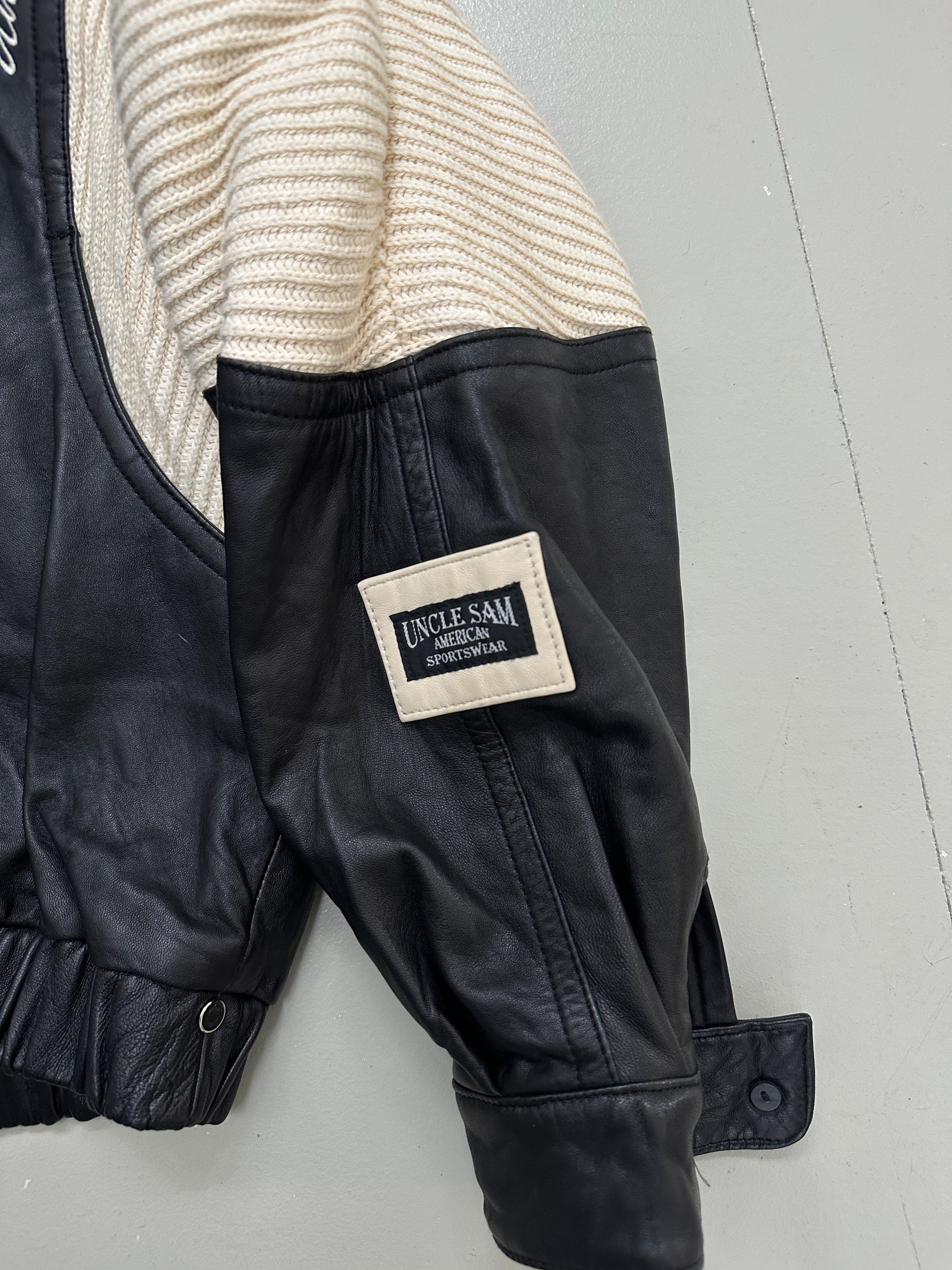Vintage Uncle Sam Wool/Leather Jacket
für Herren. Y2K Second Hand 2000s Fashion 