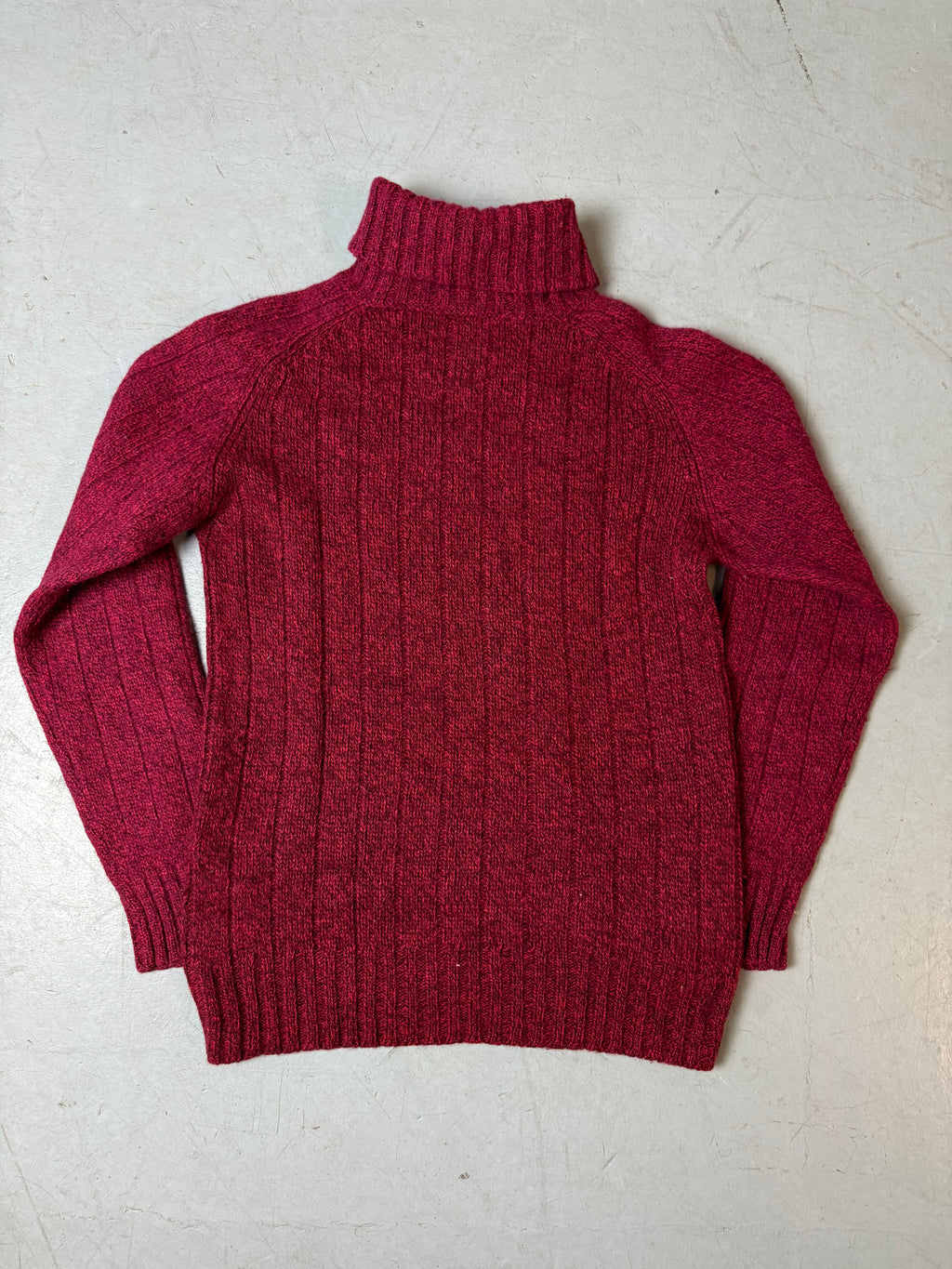 Produktbild von Vintage Diesel Red Knitted Turtleneck Sweater von hinten