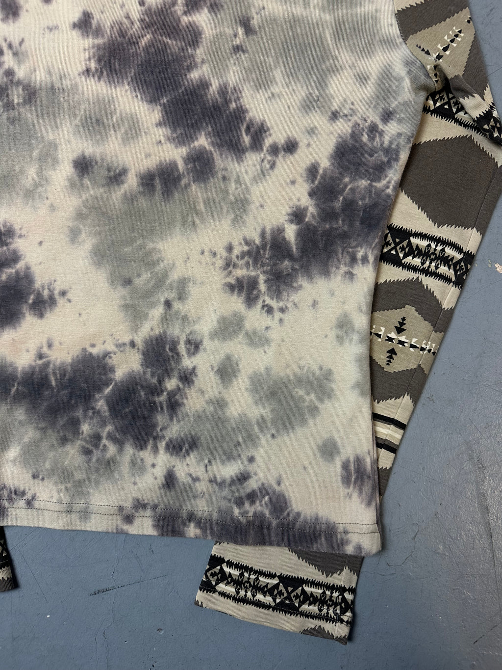 Vintage Marlboro Classics Printed Lingsleeve S/M