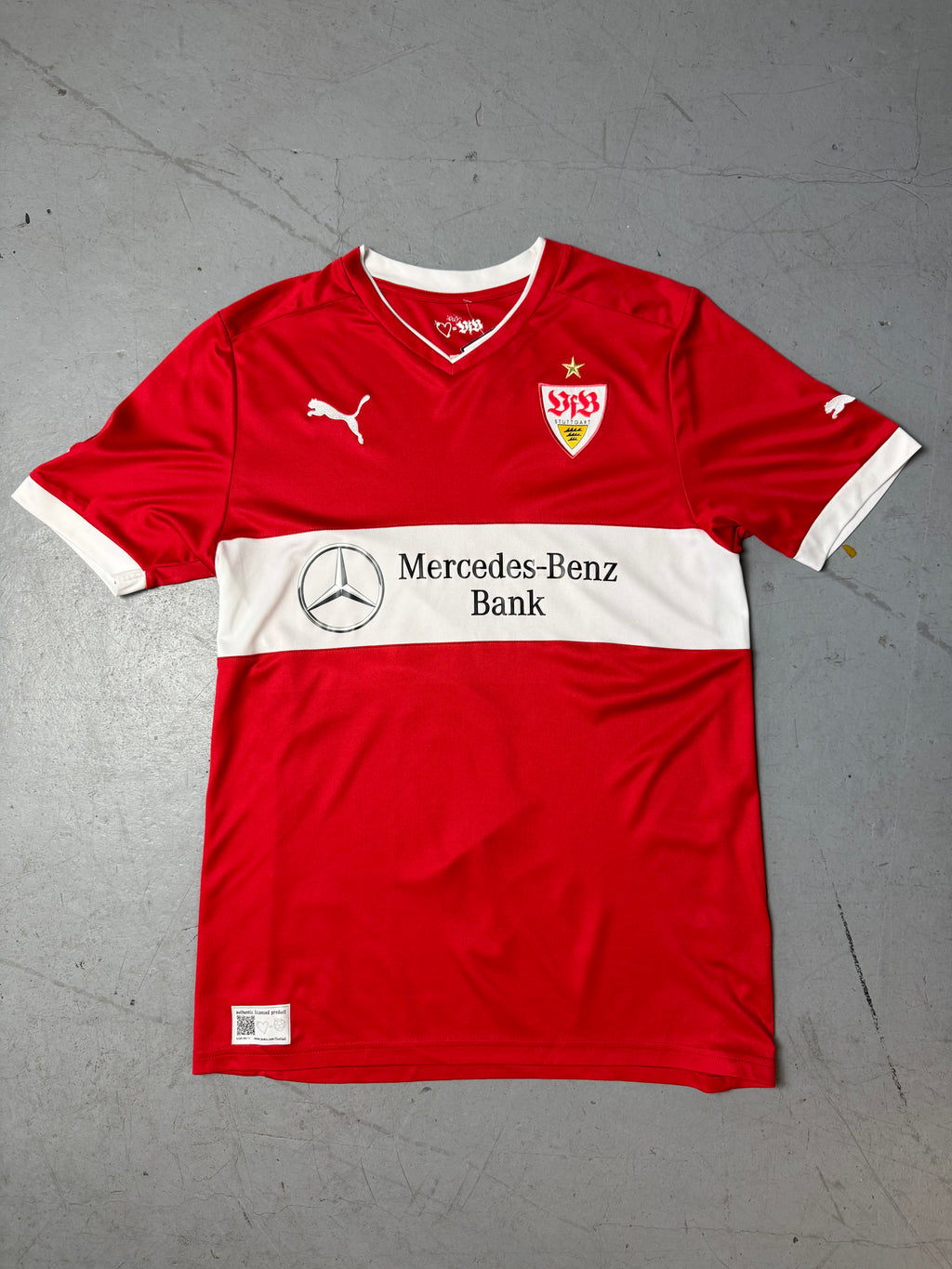 Vintage Puma VfB Stuttgart Jersey for boys. Y2K Second Hand 2000s Fashion 