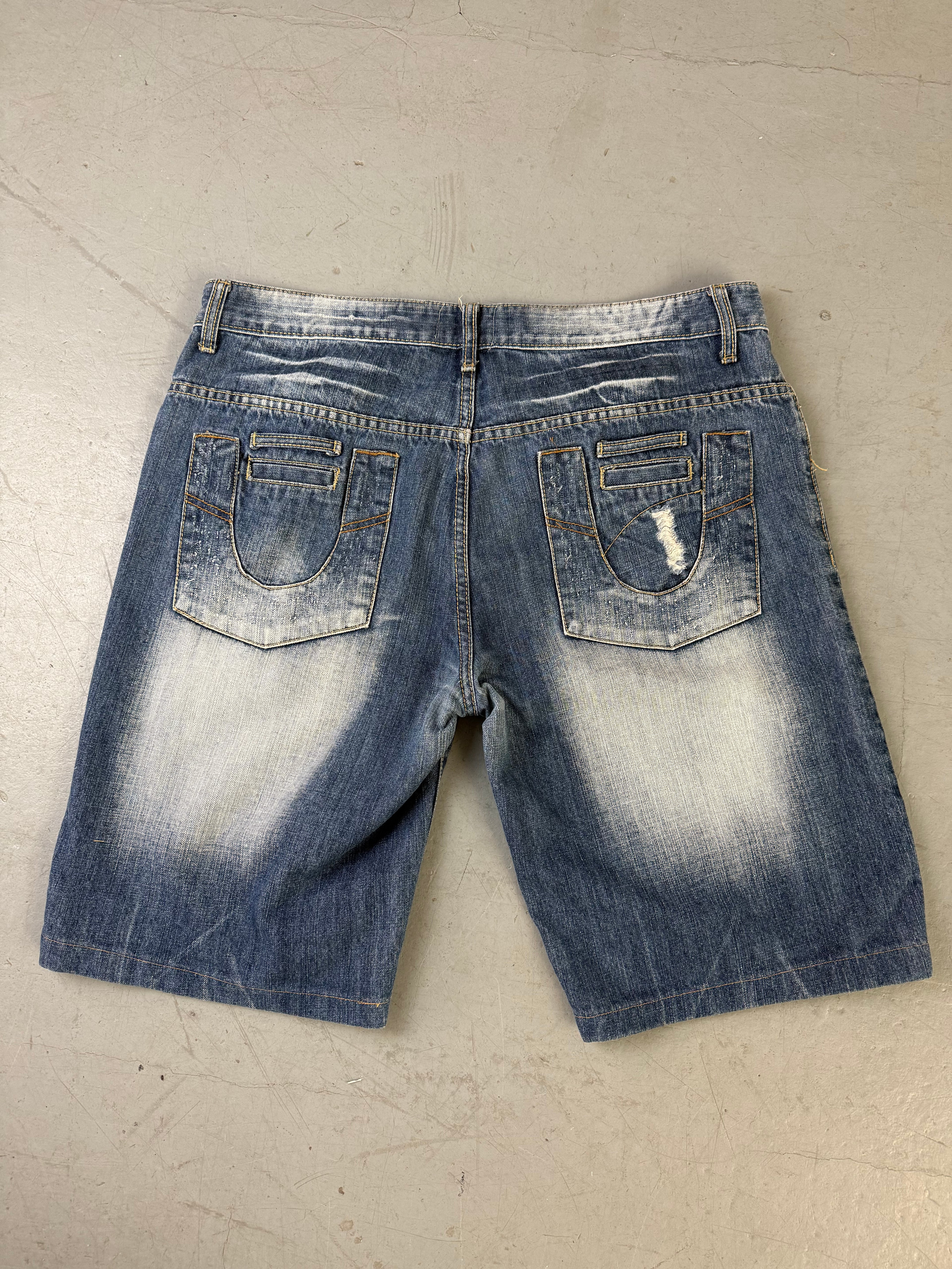 Vintage Armani Jeans Denim Shorts für Herren. Y2K 2000s Fashion.