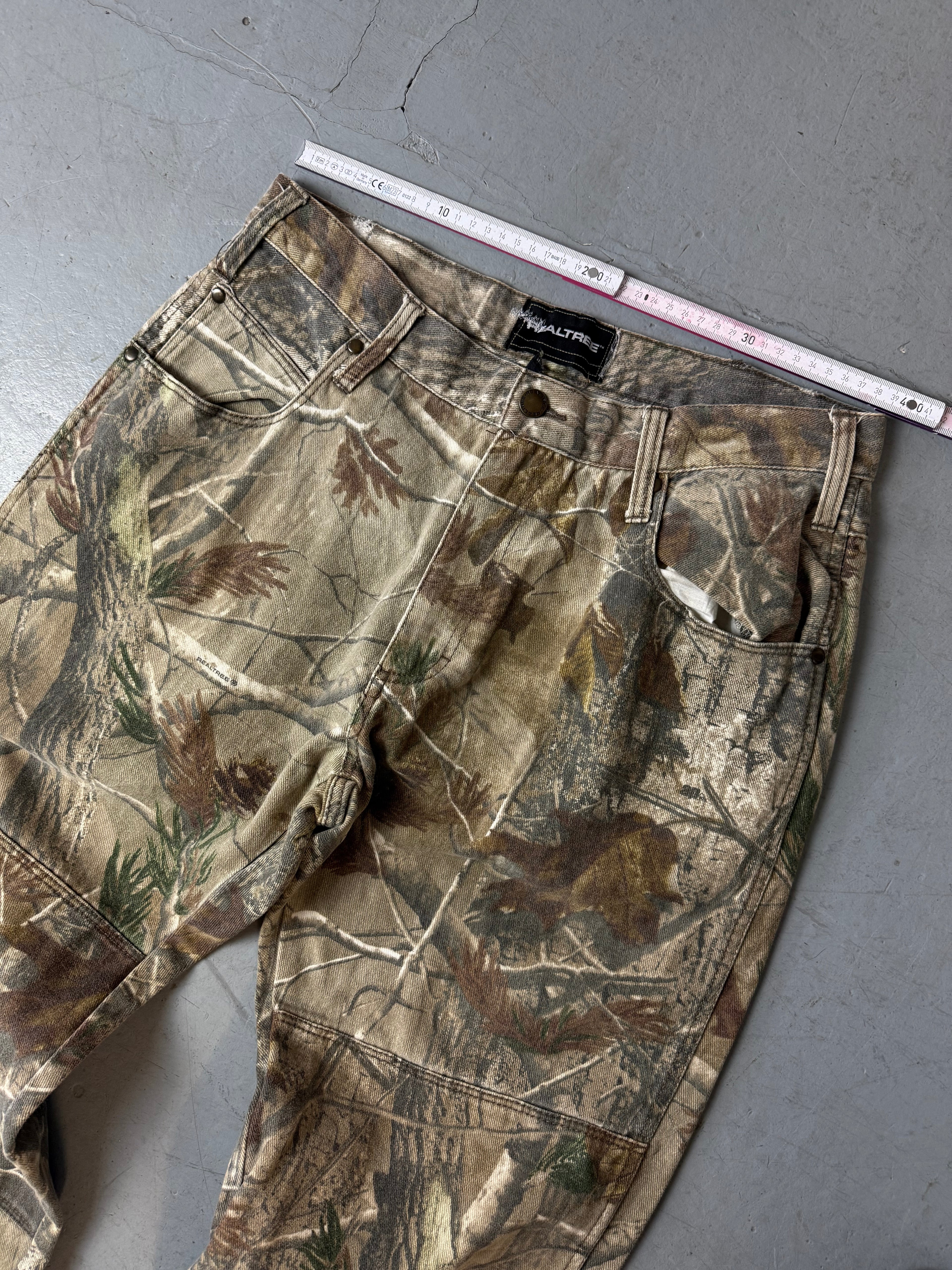 Vintage Realtree Camouflage Baggy Pants für Herren. Y2K Second Hand 2000s Fashion