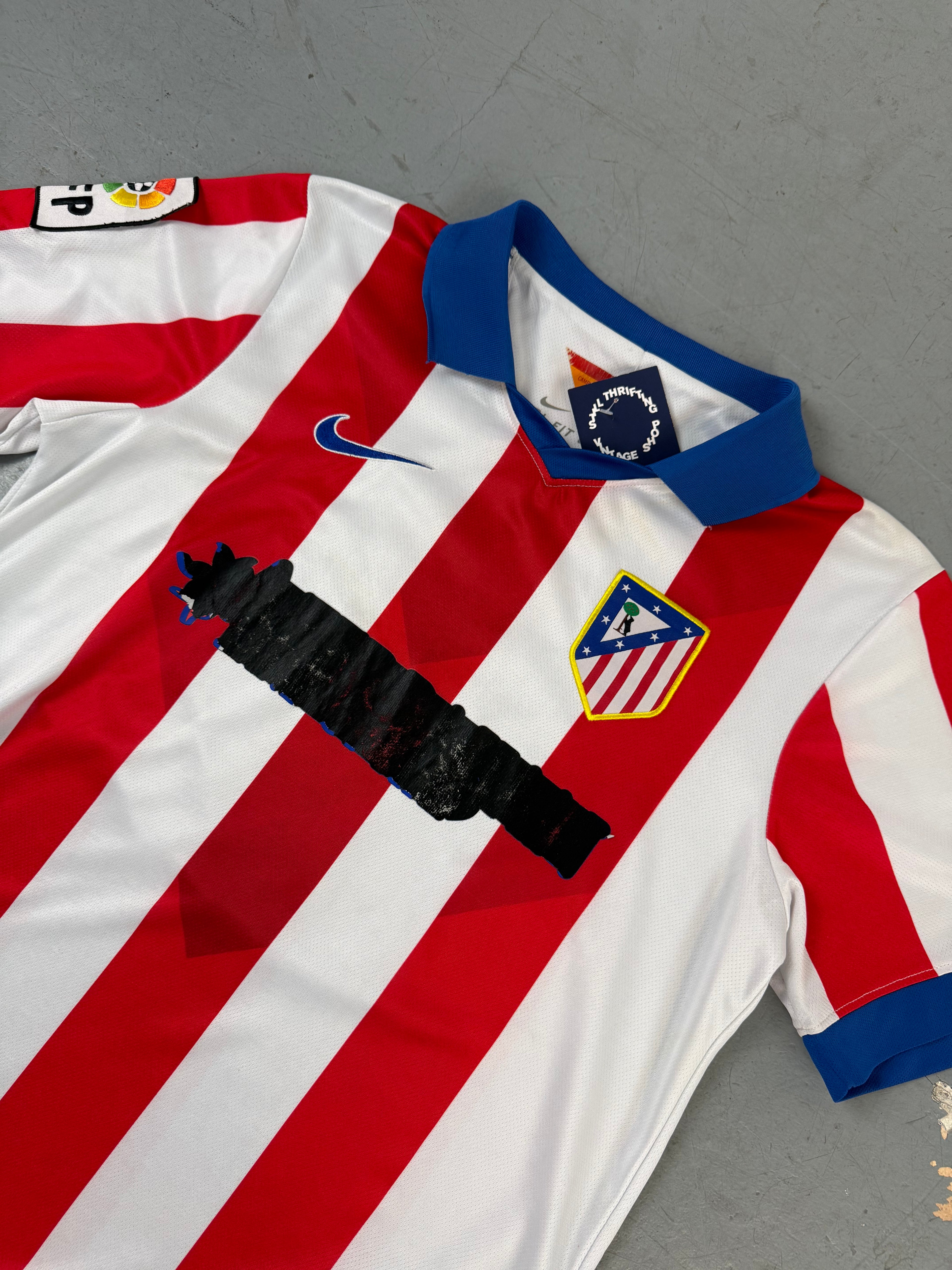 Vintage Nike Atlético Madrid 22/23 Home Jersey für Männer. Secondhand Y2K 2000s Fashion