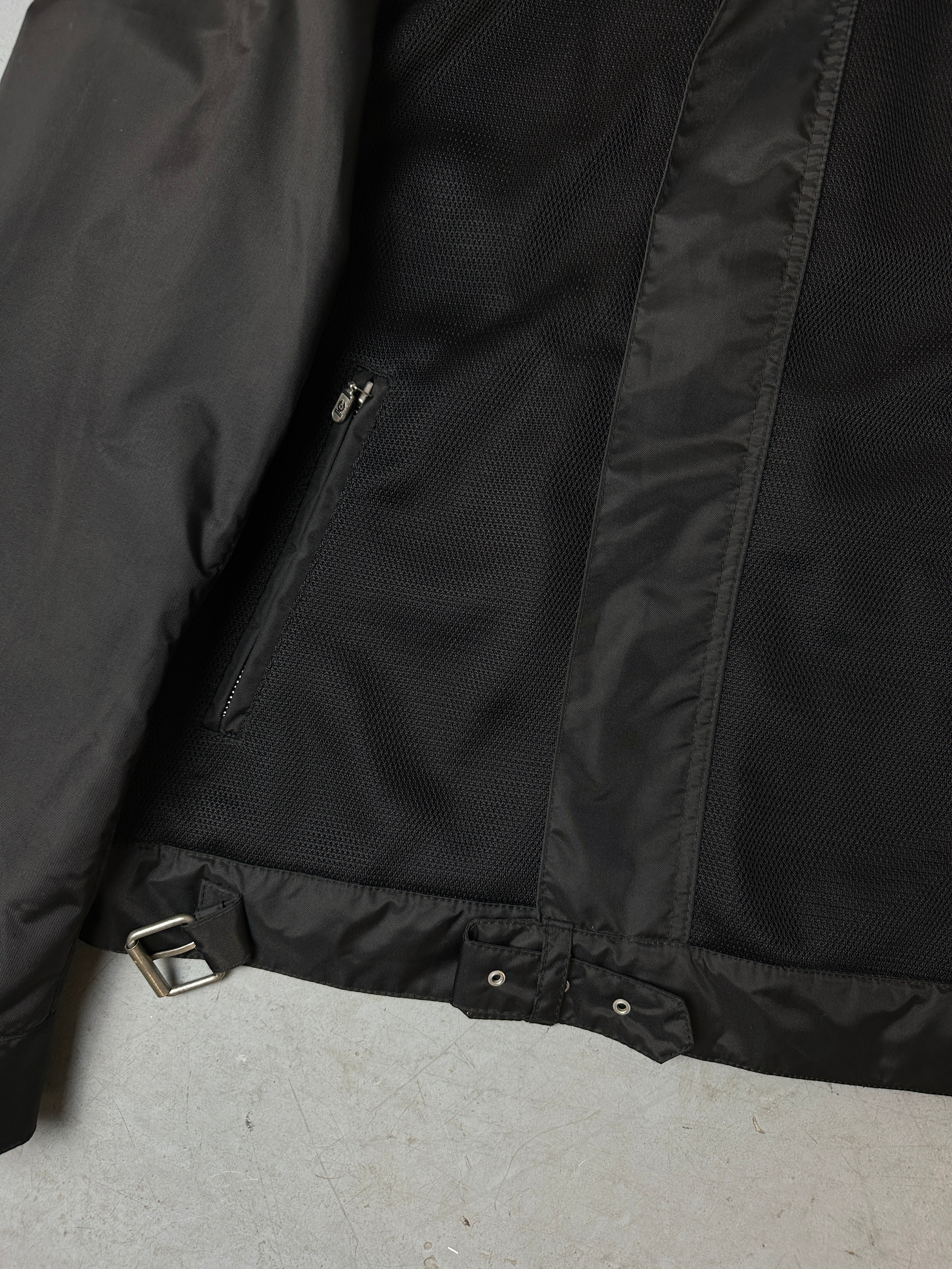 Detailliertes Produktbild von Vintage Black Belstaff Jacket M/L von vorne 