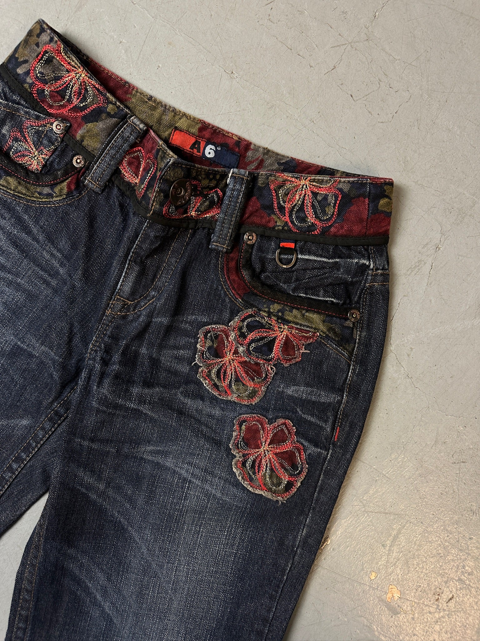 Vintage A6 Stright Leg Jeans with Flower Stitching S
