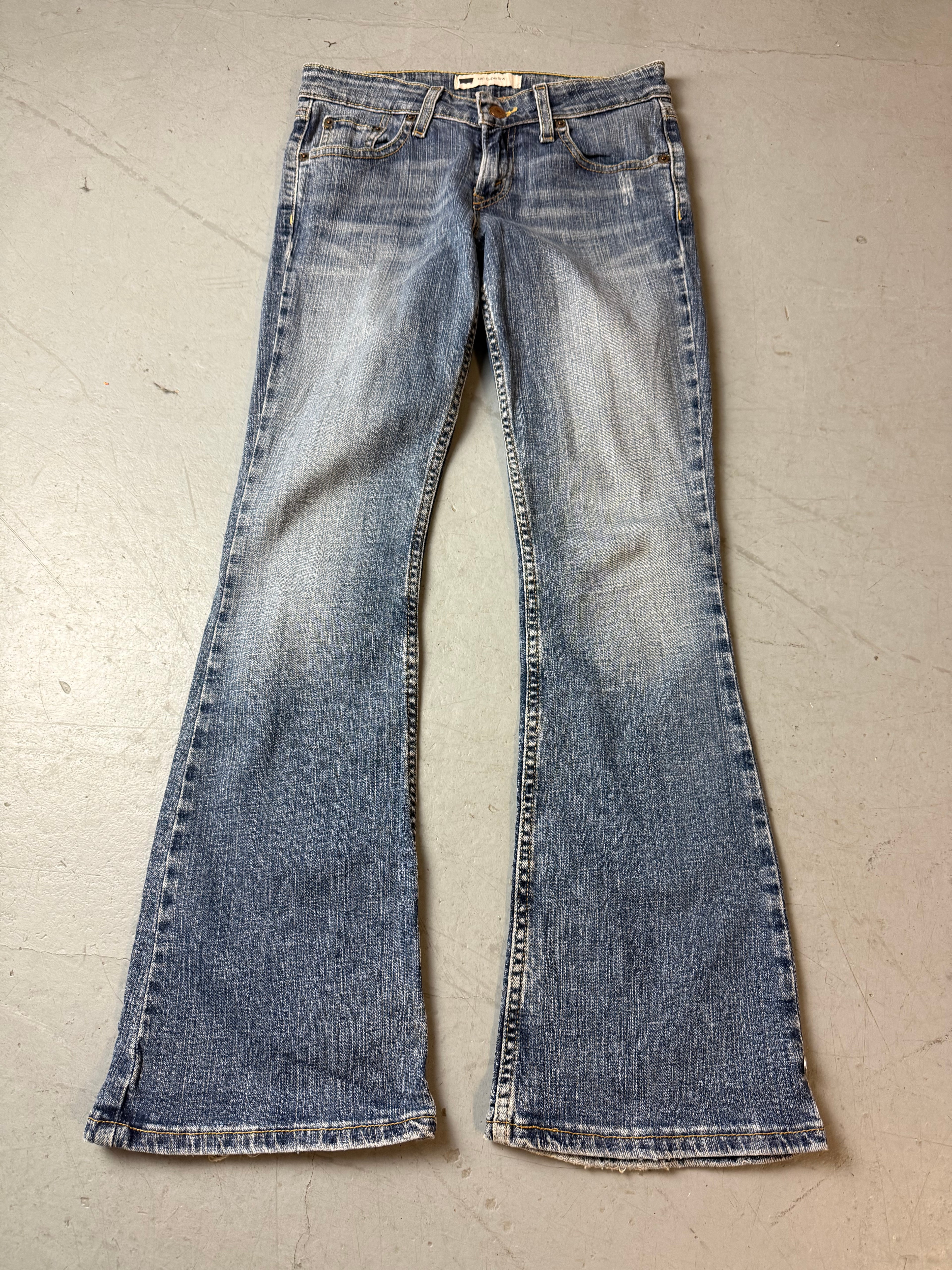 Vintage Levi’s 518 Low Waist Bootcut Jeans für Damen. Y2K 2000s Fashion