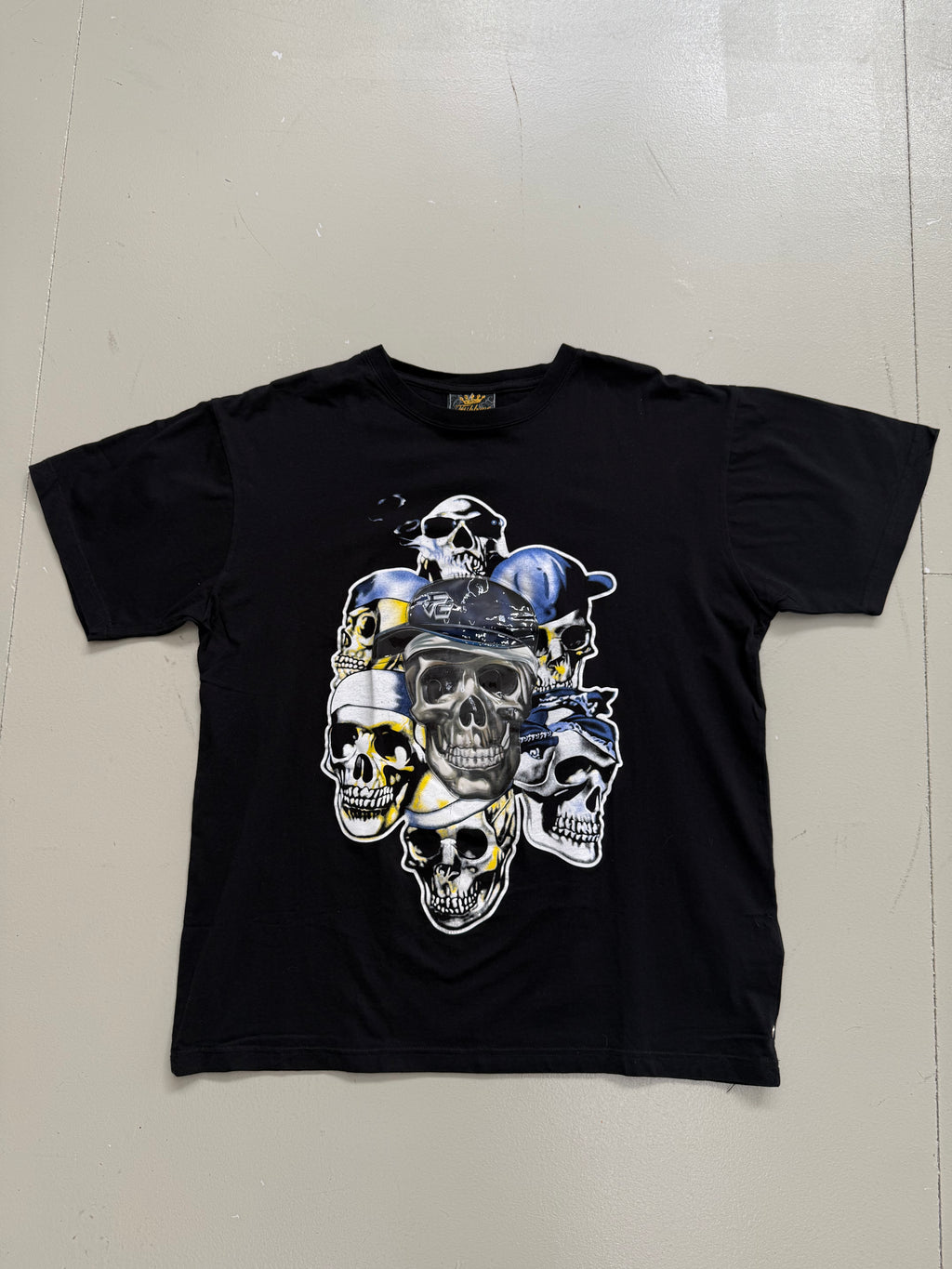 Vintage Printed Skull Fishbone Tee für Jungs. Y2K second hand 2000s Fashion