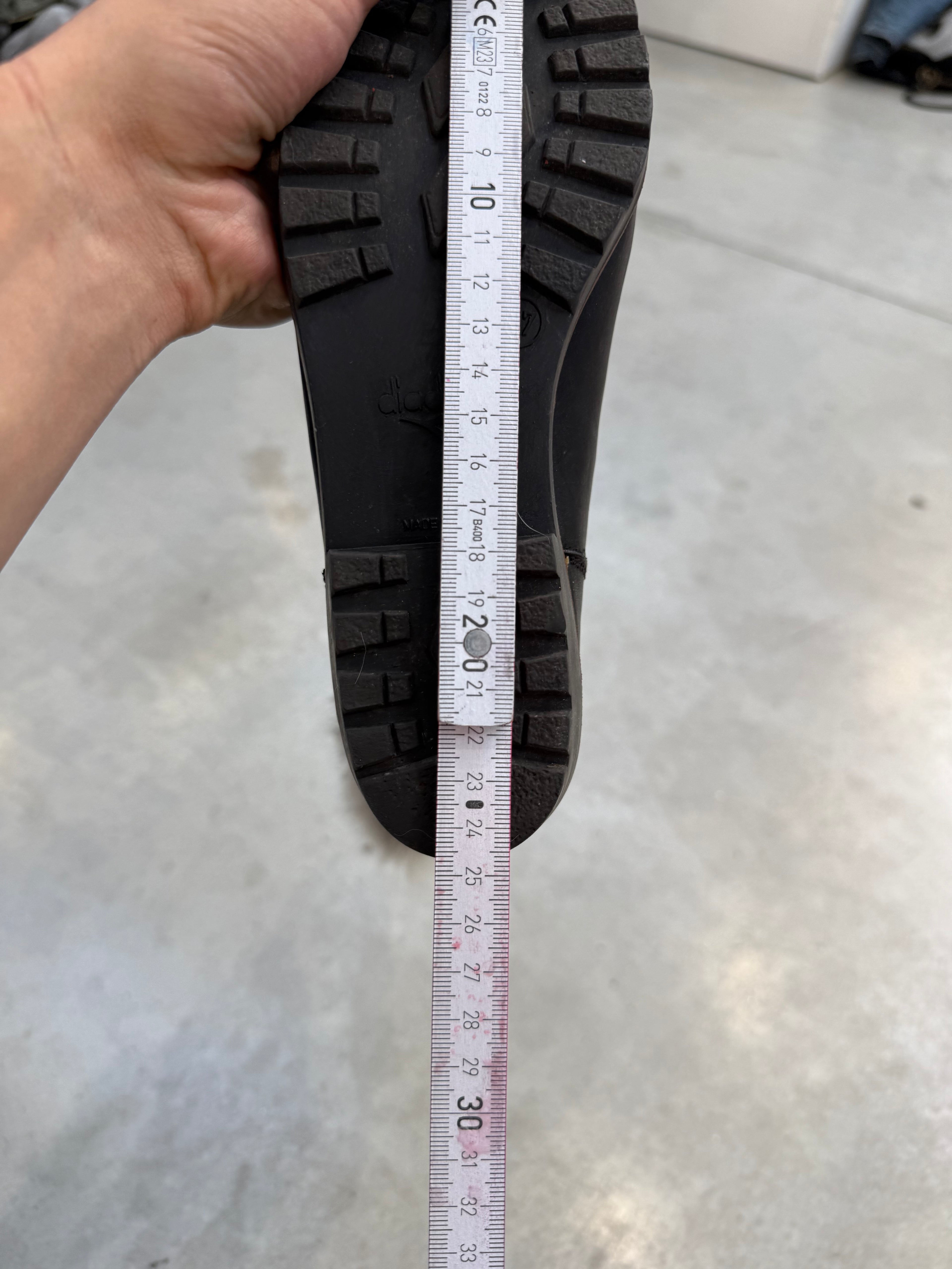 Vintage Black Boots with Fux Fur Details 37