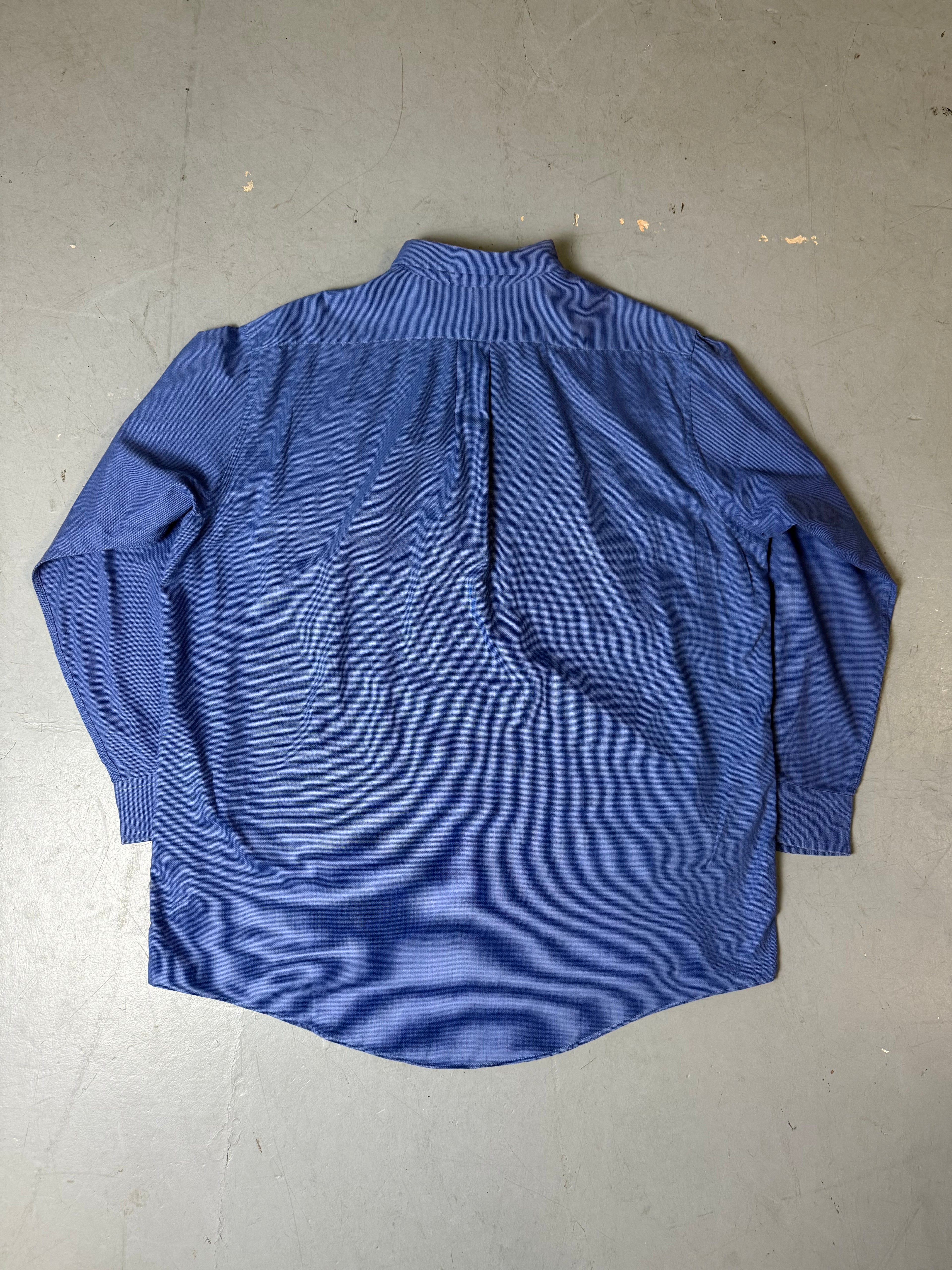 Produktbild von Blauem Burberry Hemd auf graue Grund 