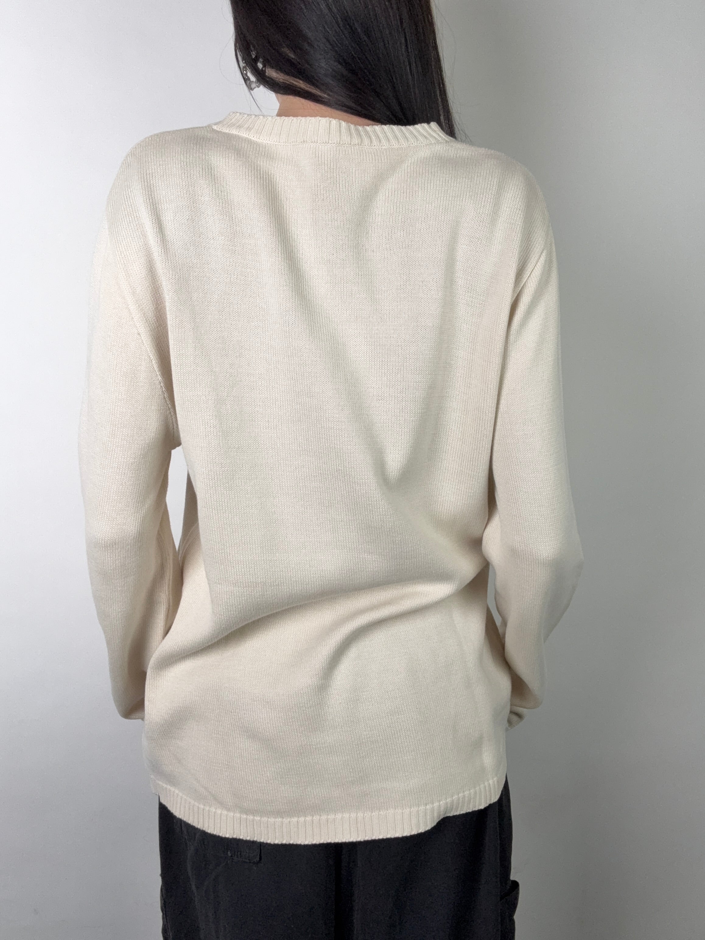 Tragebild von Vintage Moschino Cream Knit Sweater M/L von hinten
