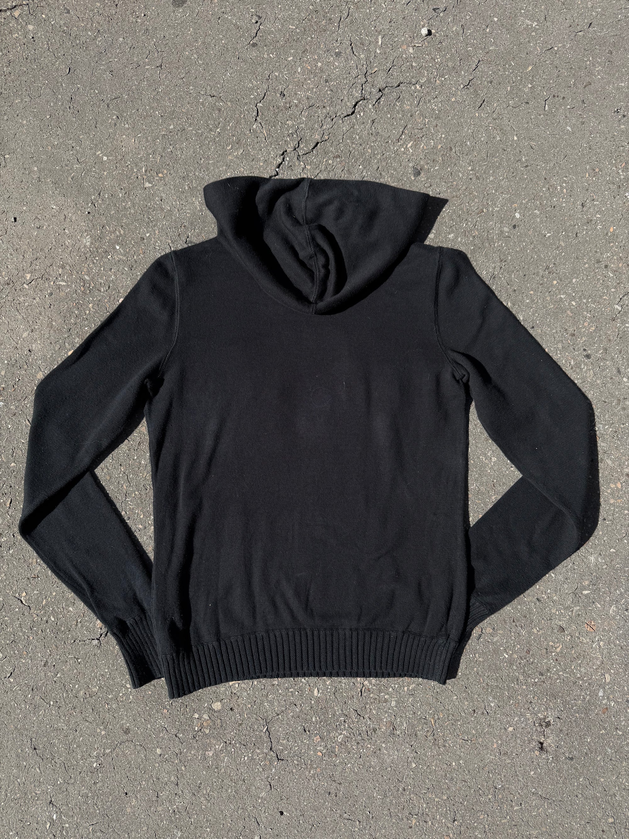 Ein schwarzer Strick hoodie von Ralph Lauren mit pinken Schriftzug auf der Vorderseite in XS