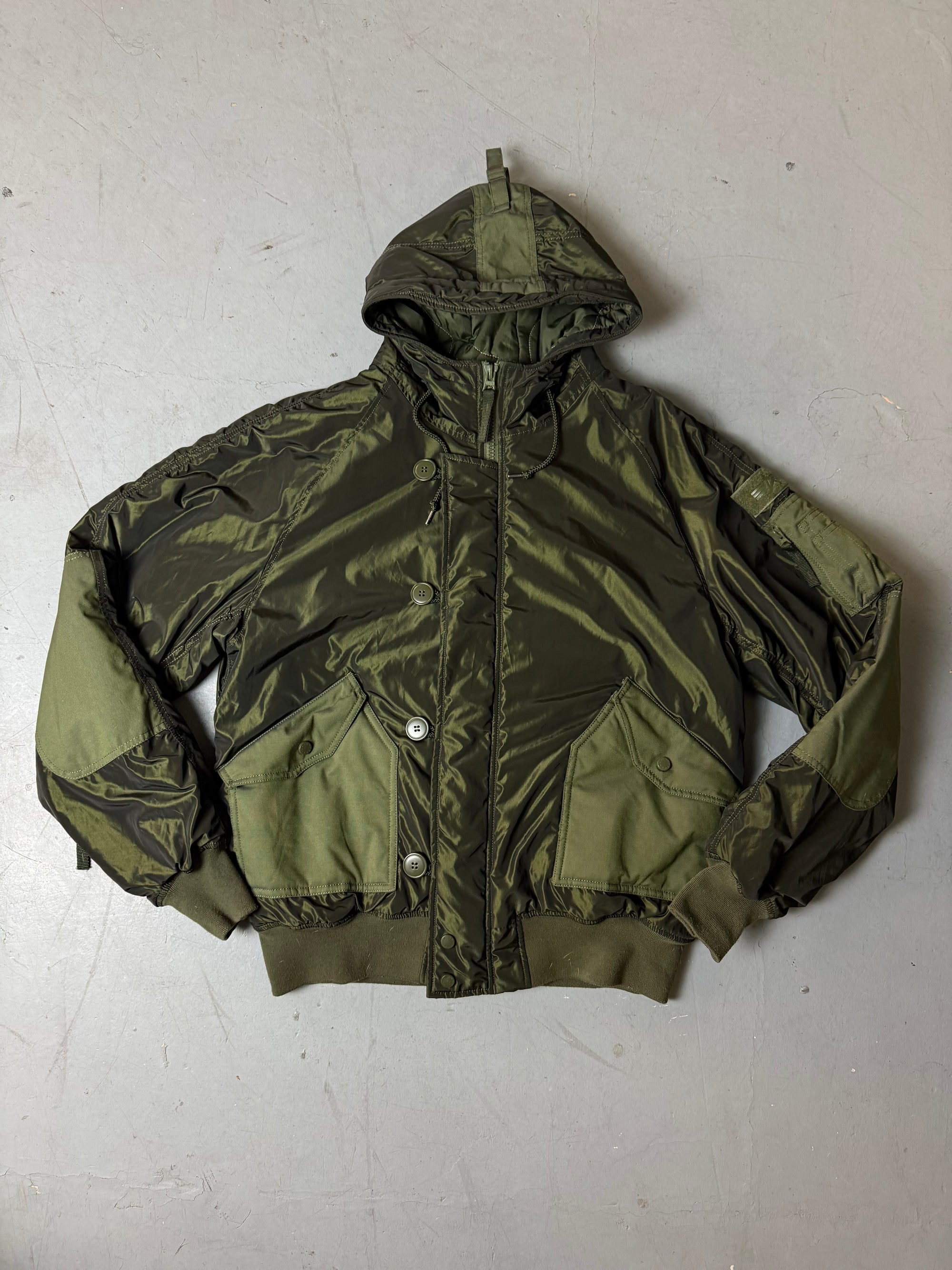 Produktbild von einer Vintage Alpha Industries Dark Green Bomber Jacket von vorne