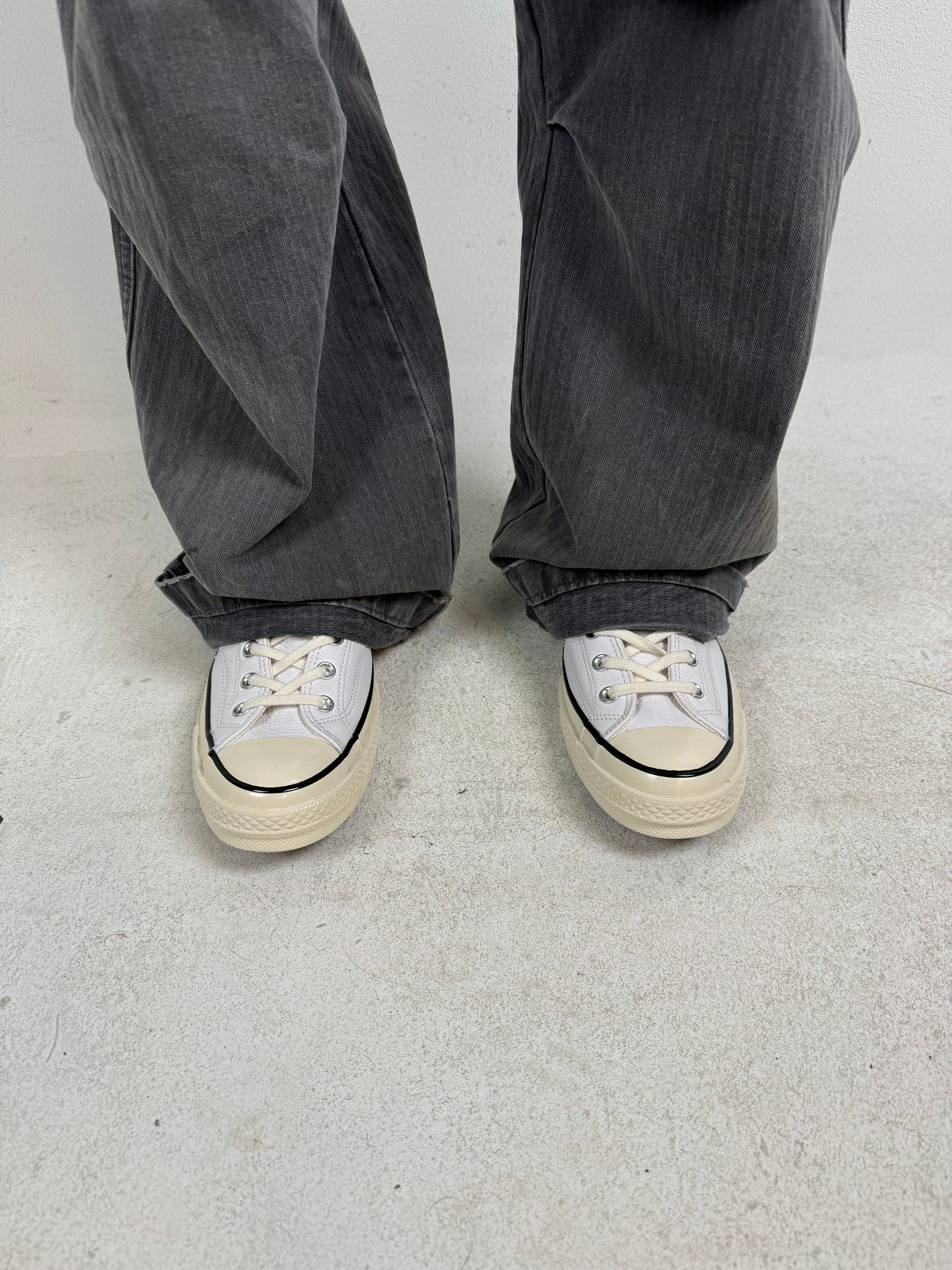 Tragebild von Vintage Converse Chucks White 43 von vorne