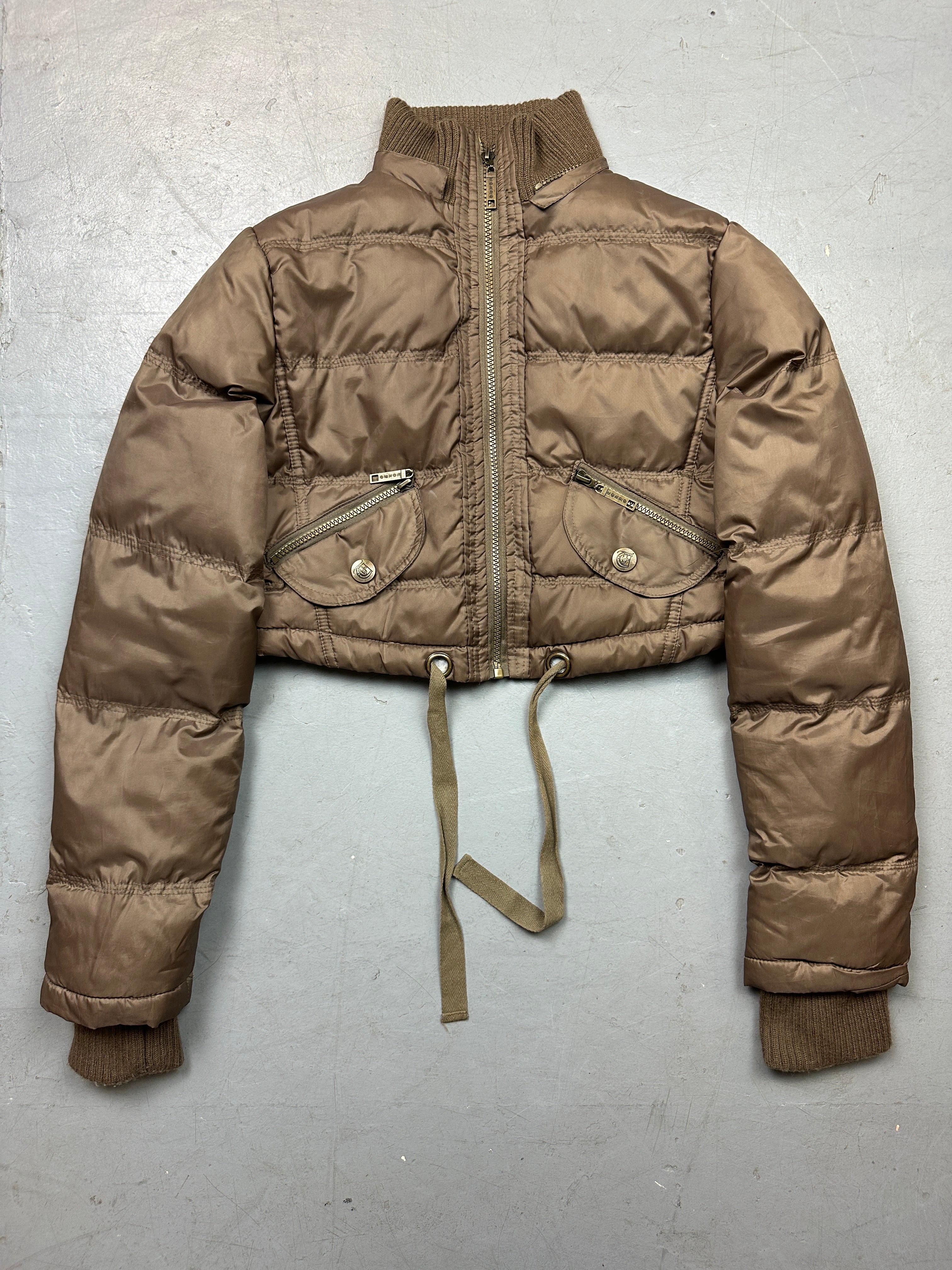 Vintage Brown Super Cropped Puffer Jacket für Damen. Y2K Second Hand 2000s Fashion