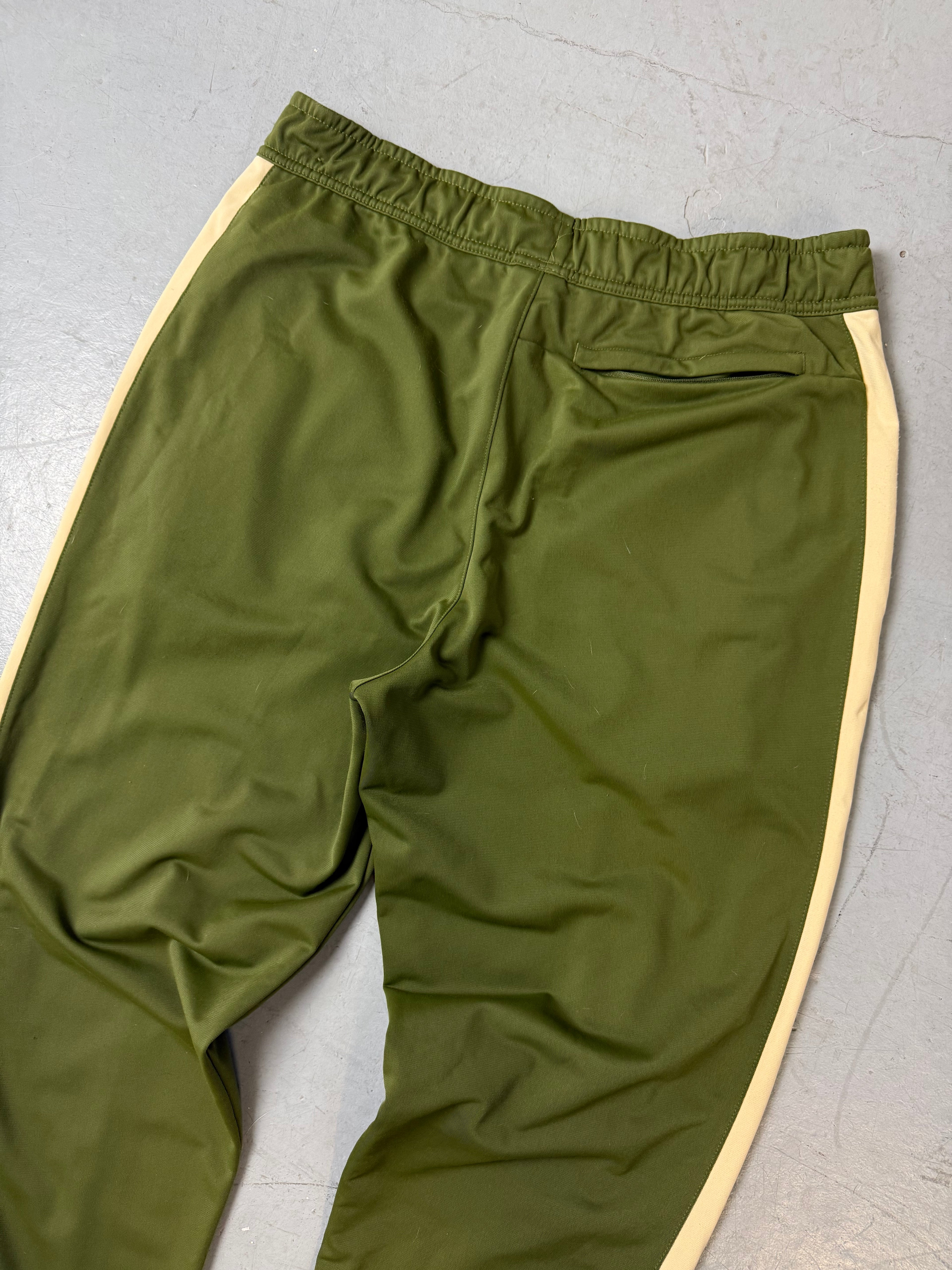 Vintage Nike Green and Beige Track Pant für Herren. Y2K Second Hand 2000s Fashion