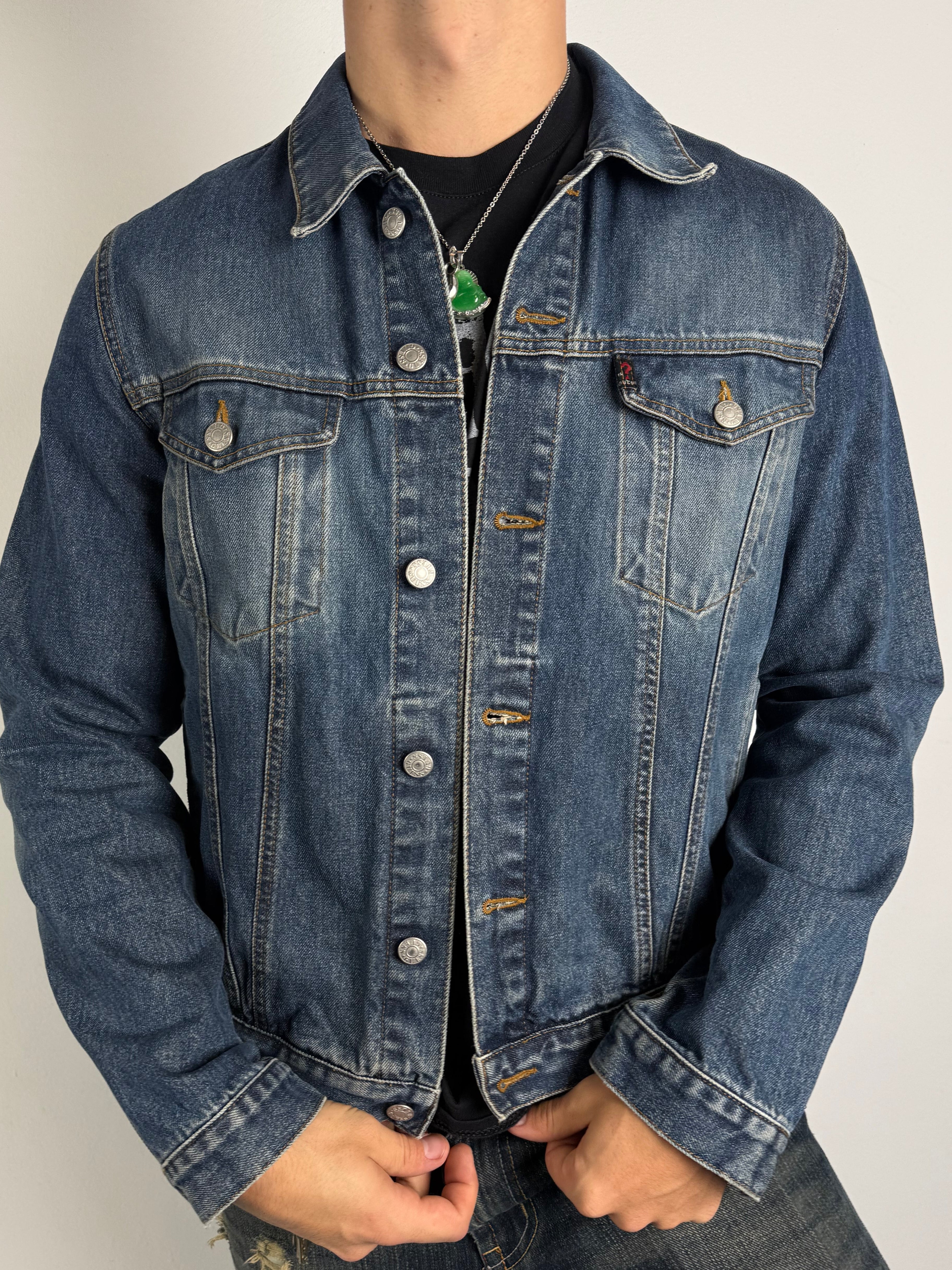 Tragebild von Vintage Guess Denim Jacket von vorne