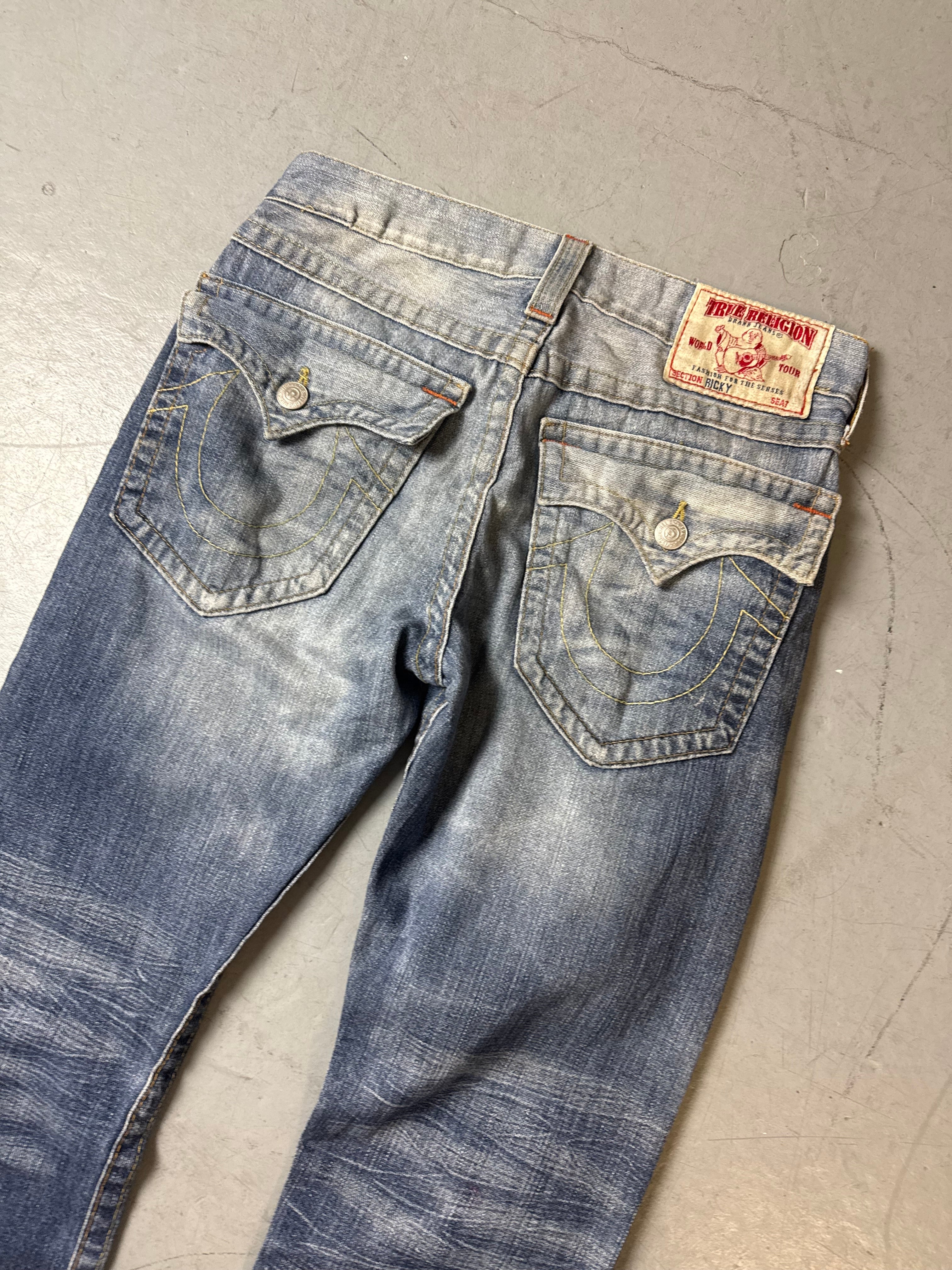 Detailbild von Vintage True Religion Bootcut Denim von hinten