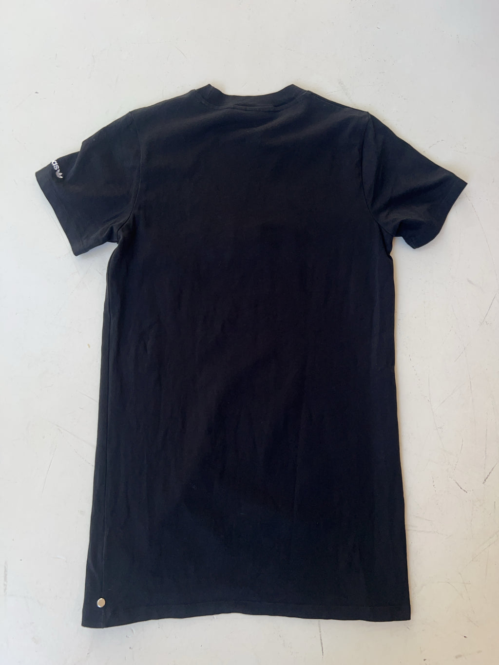 Vintage Adidas Oversized T-Shirt Dress für Damen. Y2k Second Hand 2000s Fashion.