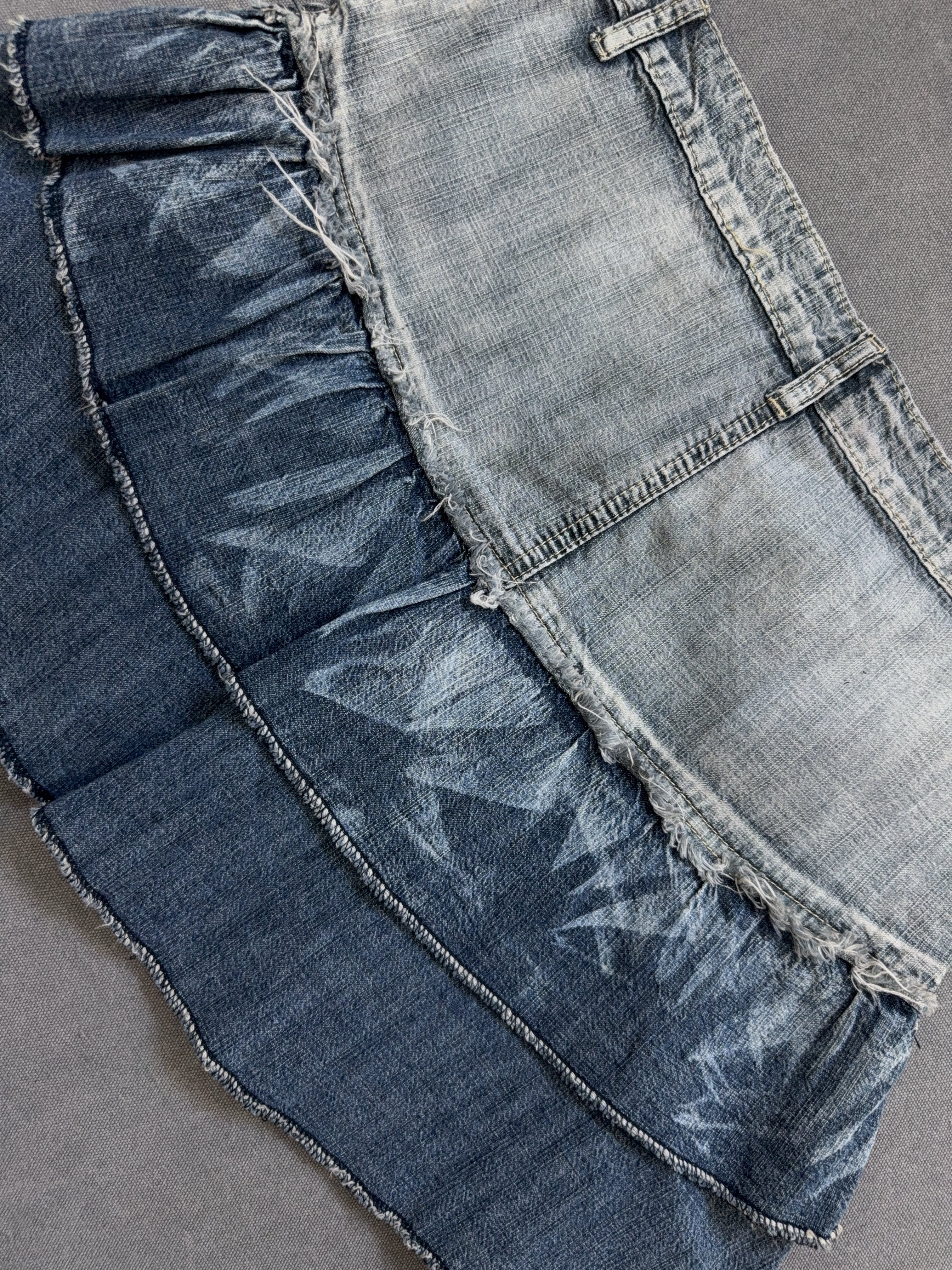Vintage Denim Mini Skirt für Damen. Y2K Second Hand 2000s Fashion 