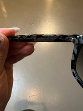 Laden Sie das Bild in den Galerie-Viewer, Philipp Plein Sunglasses