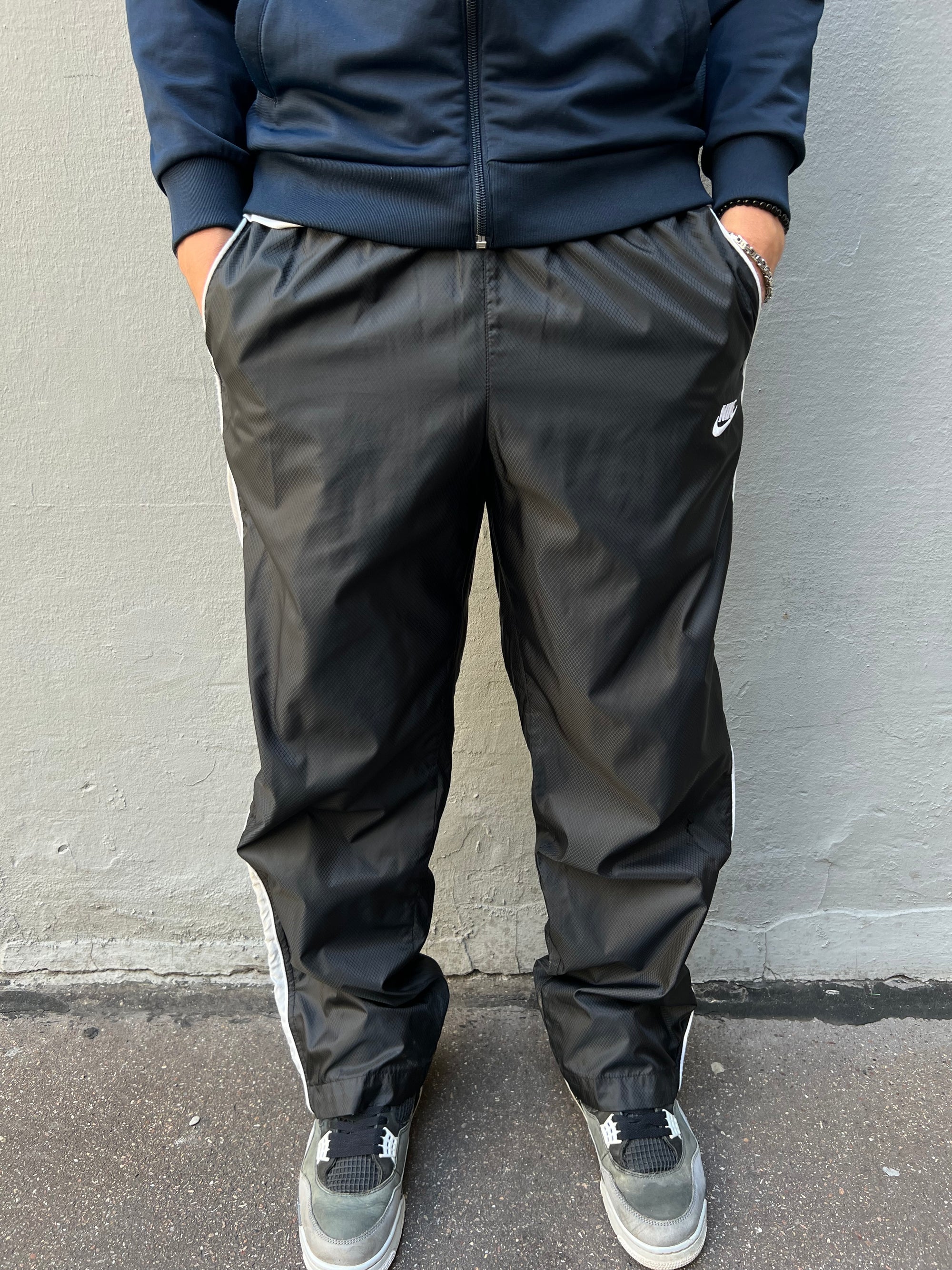Vintage Nike Track Pants Black White  L/XL