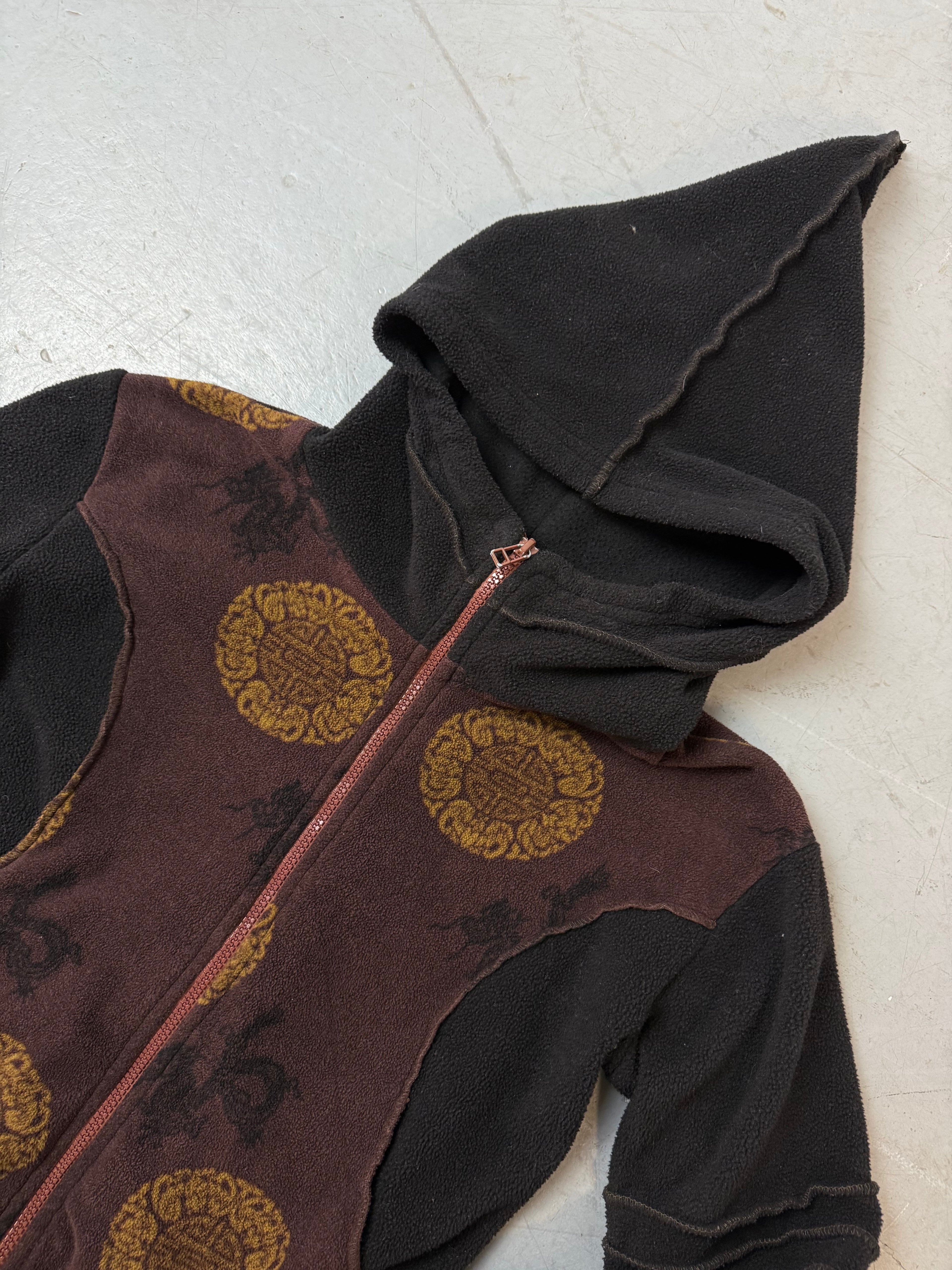 Vintage Brown Witchy Zip Jacket für Damen. Y2K Second Hand 2000s Fashion