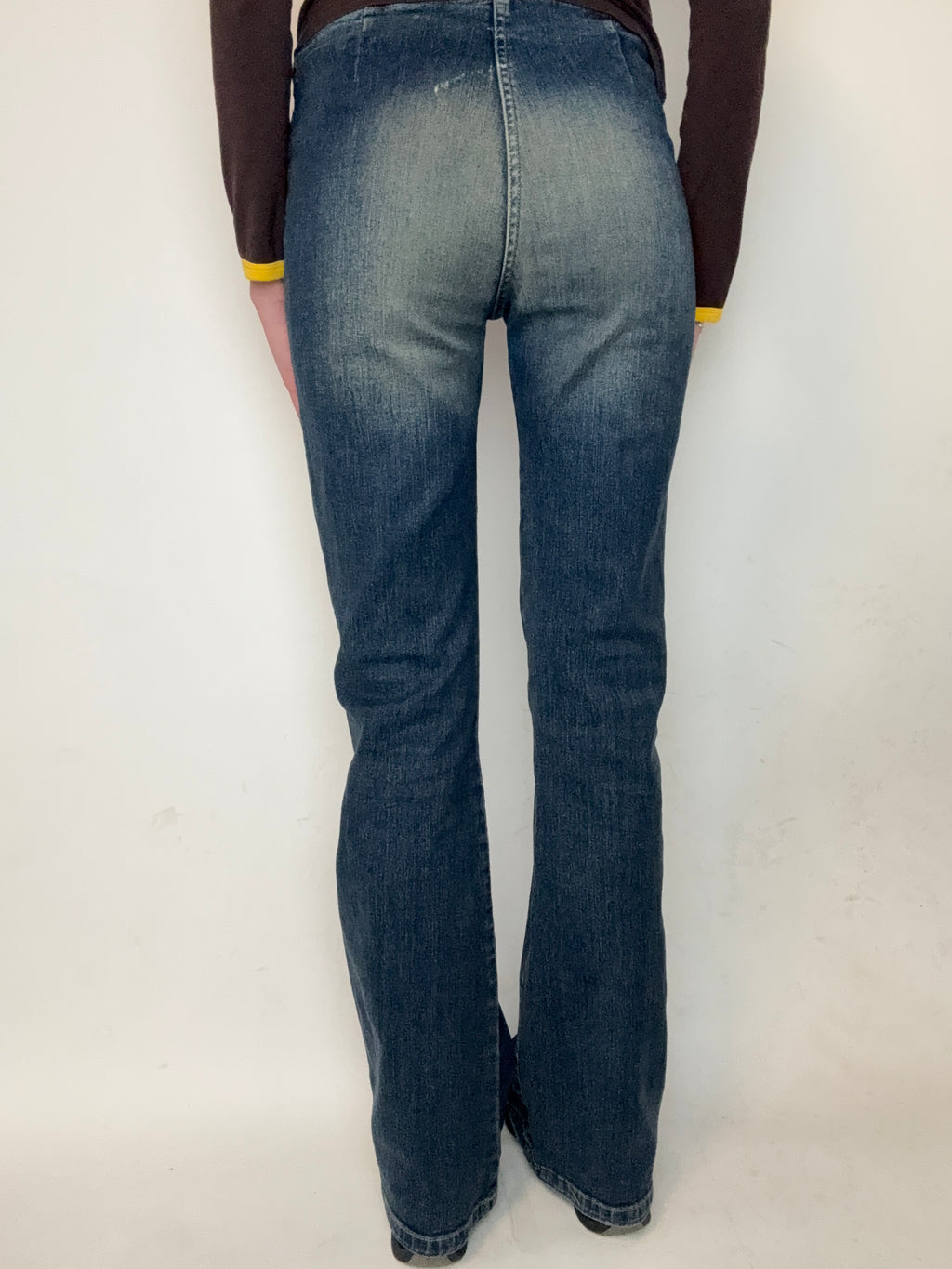Vintage Mid Waist Bootcut Jeans mit Waschung für Damen. Y2K Second Hand 2000s Fashion