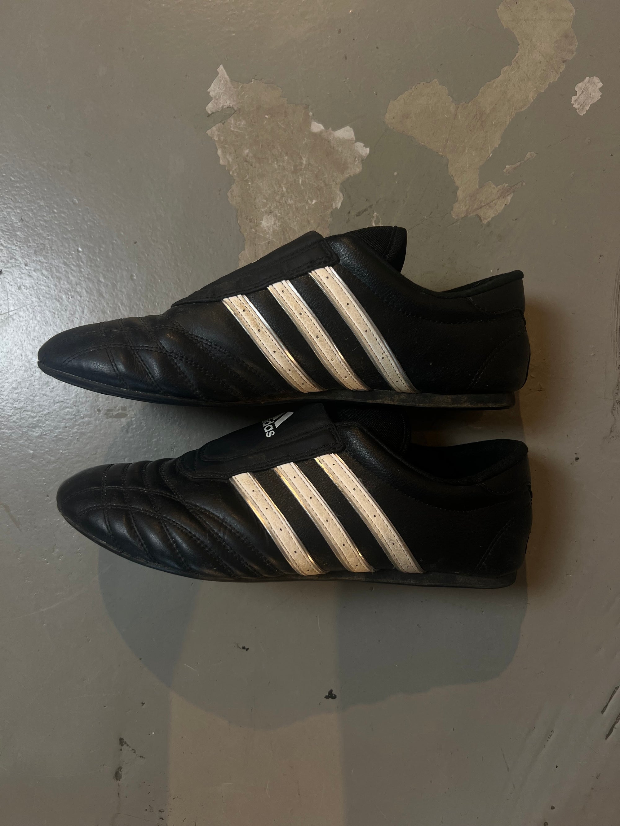 Vintage Black Adidas Teakwondo Sneaker 43 1/2