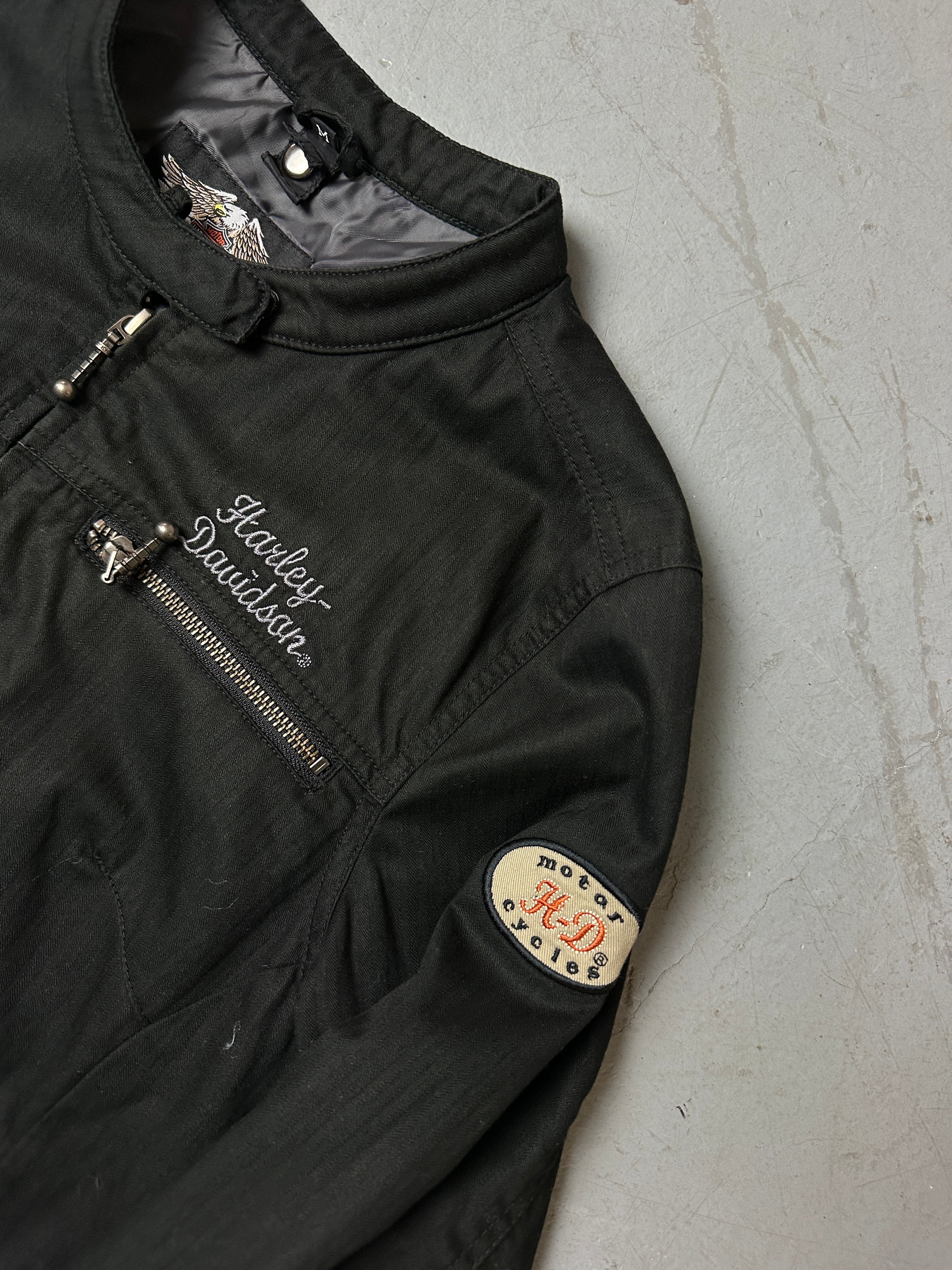 Detailliertes Produktbild von Vintage Black Harley Davidson Jacket S/M von vorne