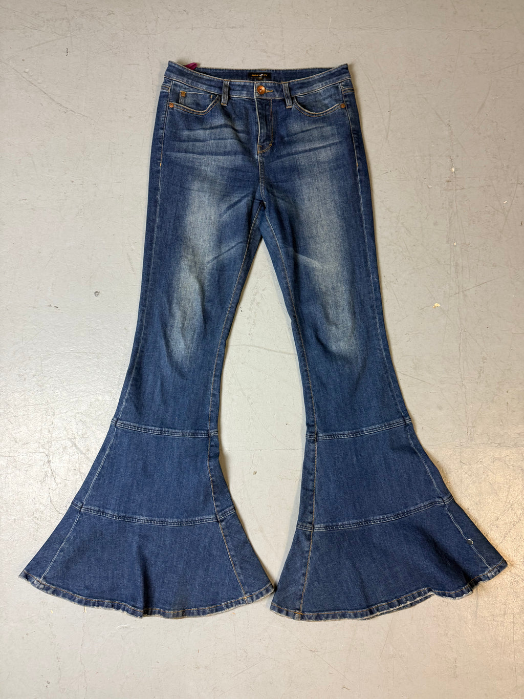 High waist dunkelblaue miss sixty Jeans mit sehr breitem schlag 